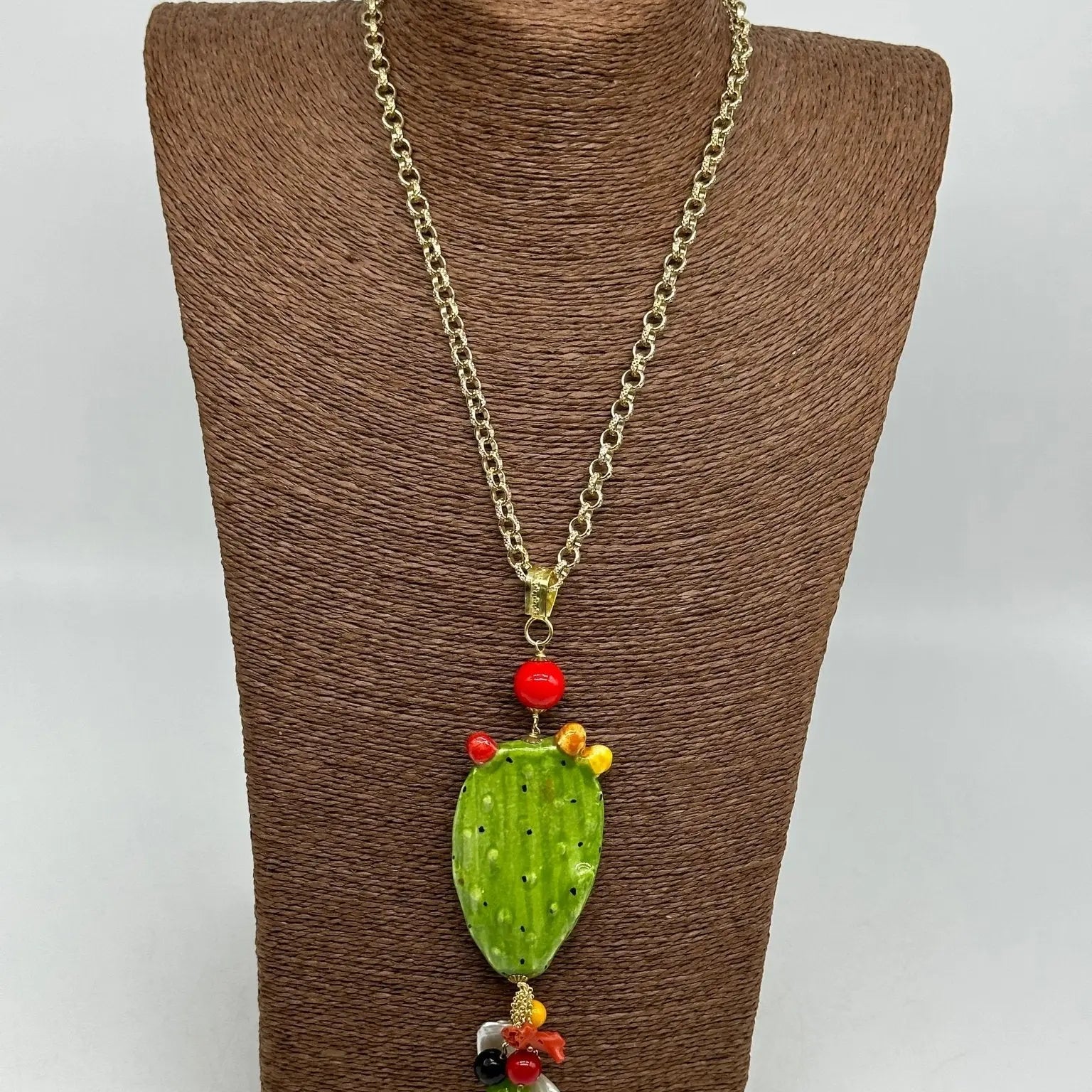Collana Siciliana Fico d'India in Ceramica di Caltagirone, pietre, corallo, catena dorata - DD CERAMICHE SICILIANE