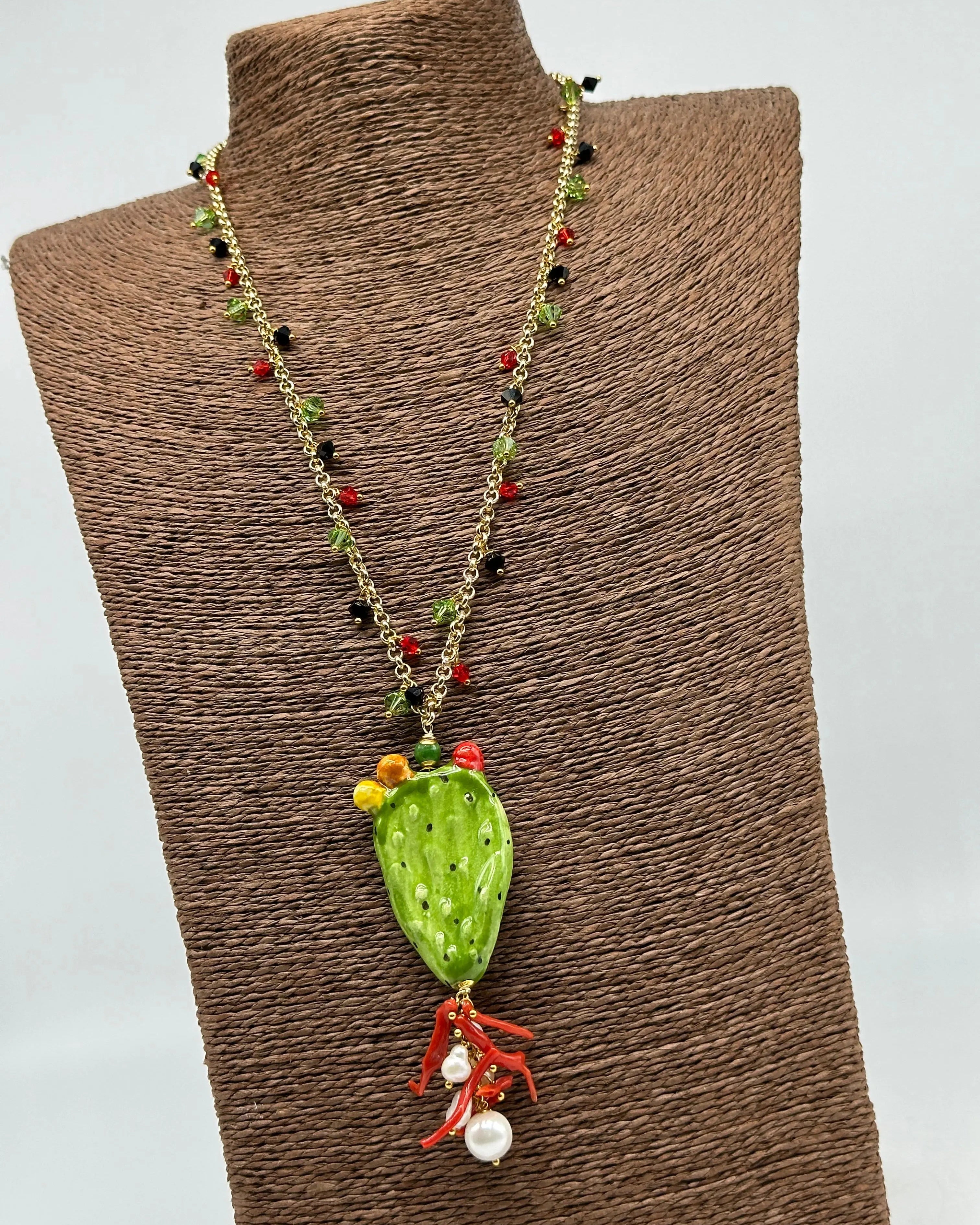 Collana Siciliana Fico d'India in Ceramica di Caltagirone, pietre, corallo, catena dorata V.2 DD CERAMICHE SICILIANE