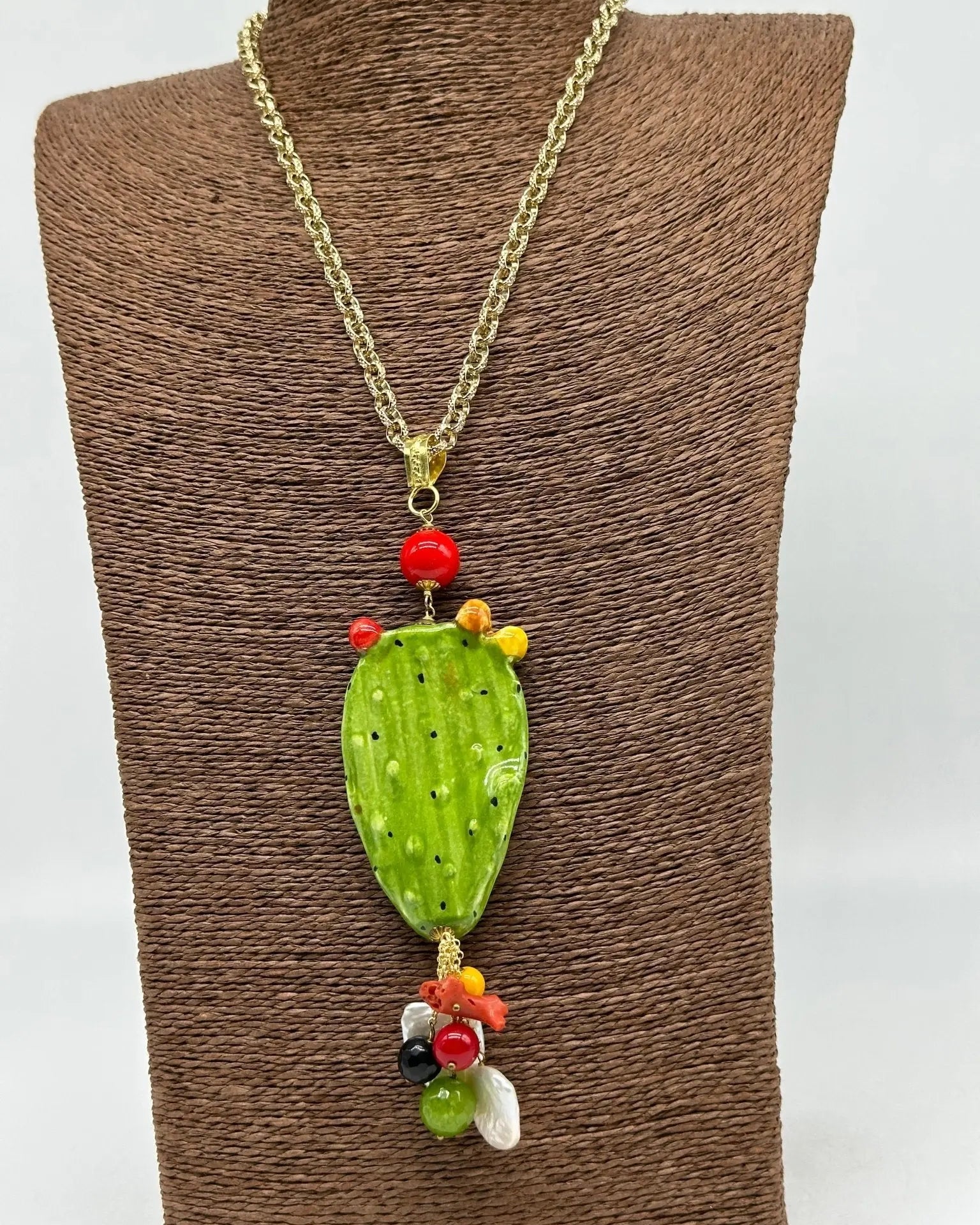 Collana Siciliana Fico d'India in Ceramica di Caltagirone, pietre, corallo, catena dorata - DD CERAMICHE SICILIANE