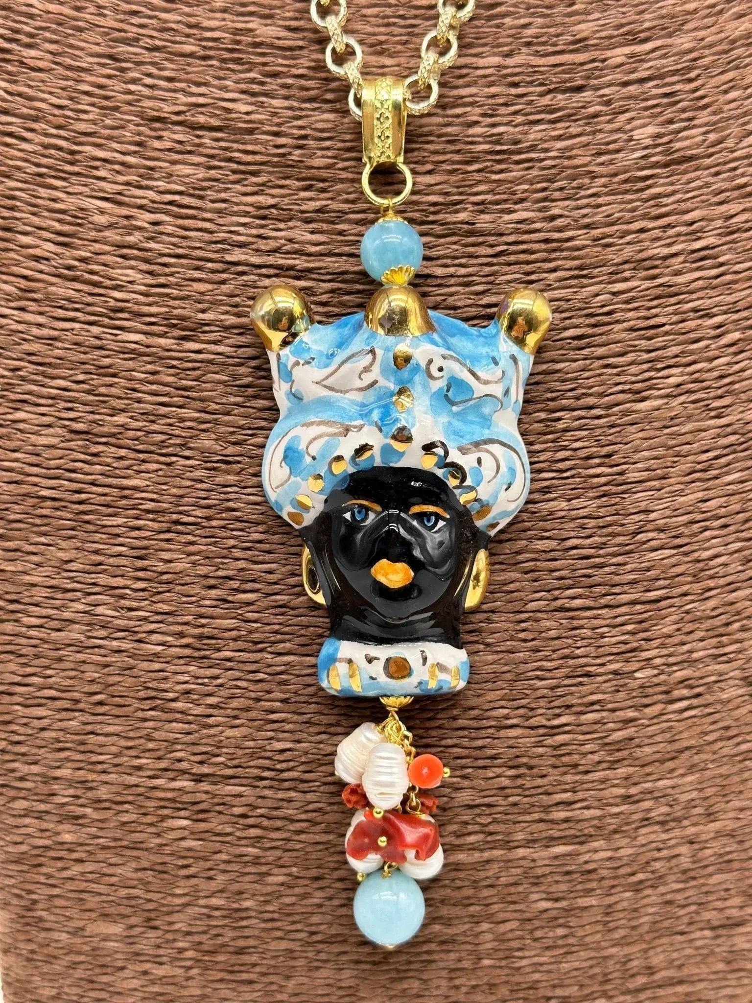 Collana Siciliana Testa di Moro Ceramica di Caltagirone Turbante Celeste Decorato Sfere Oro - COLLANA