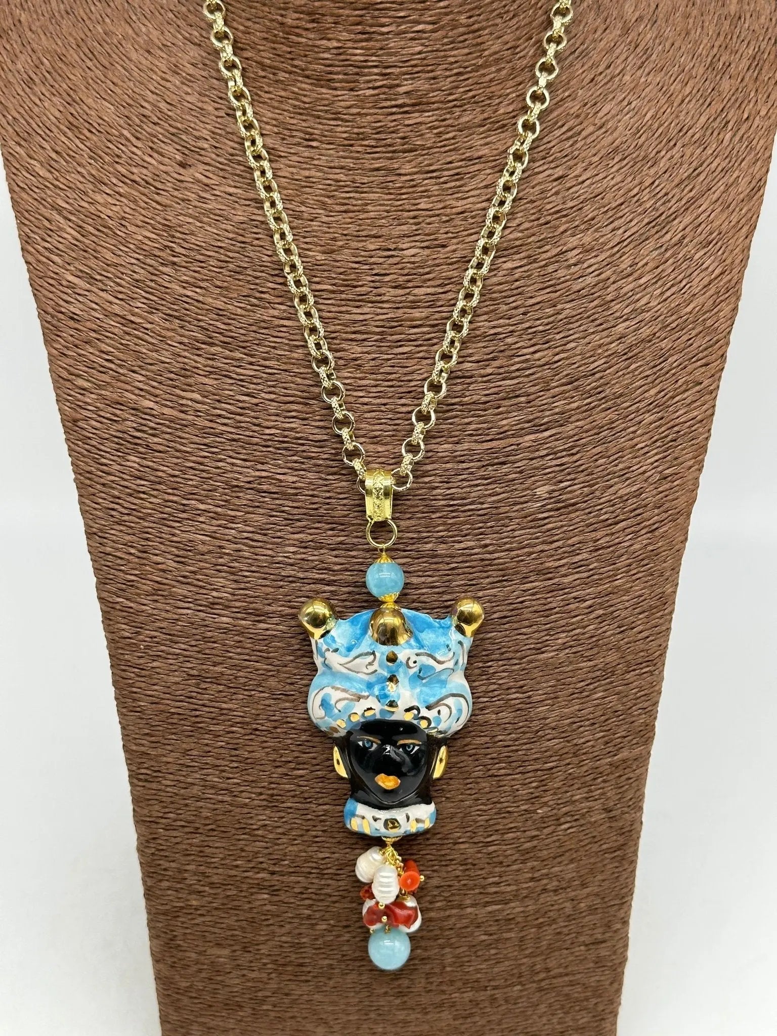 Collana Siciliana Testa di Moro Ceramica di Caltagirone Turbante Celeste Decorato Sfere Oro - COLLANA