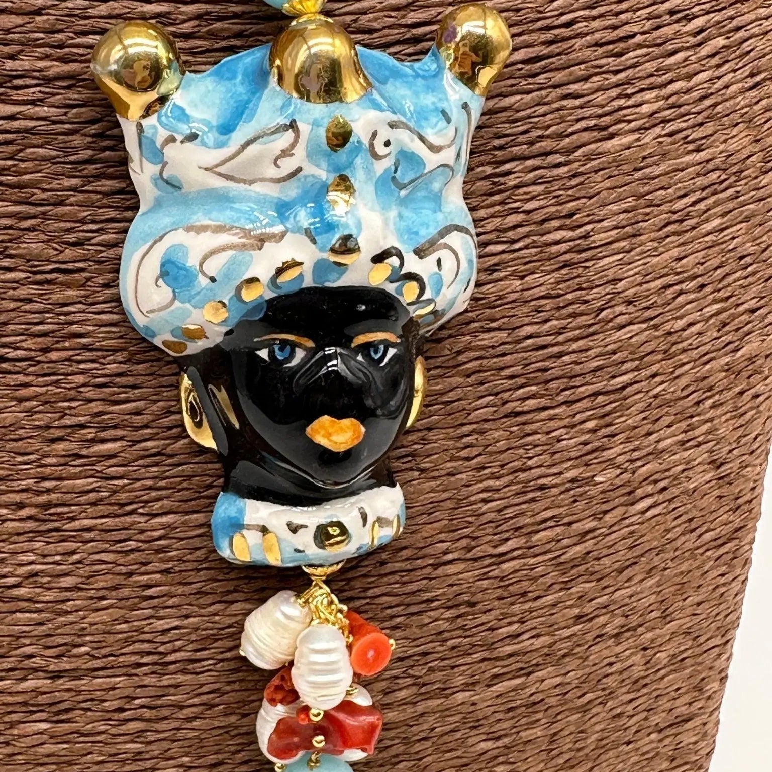 Collana Siciliana Testa di Moro Ceramica di Caltagirone Turbante Celeste Decorato Sfere Oro - COLLANA