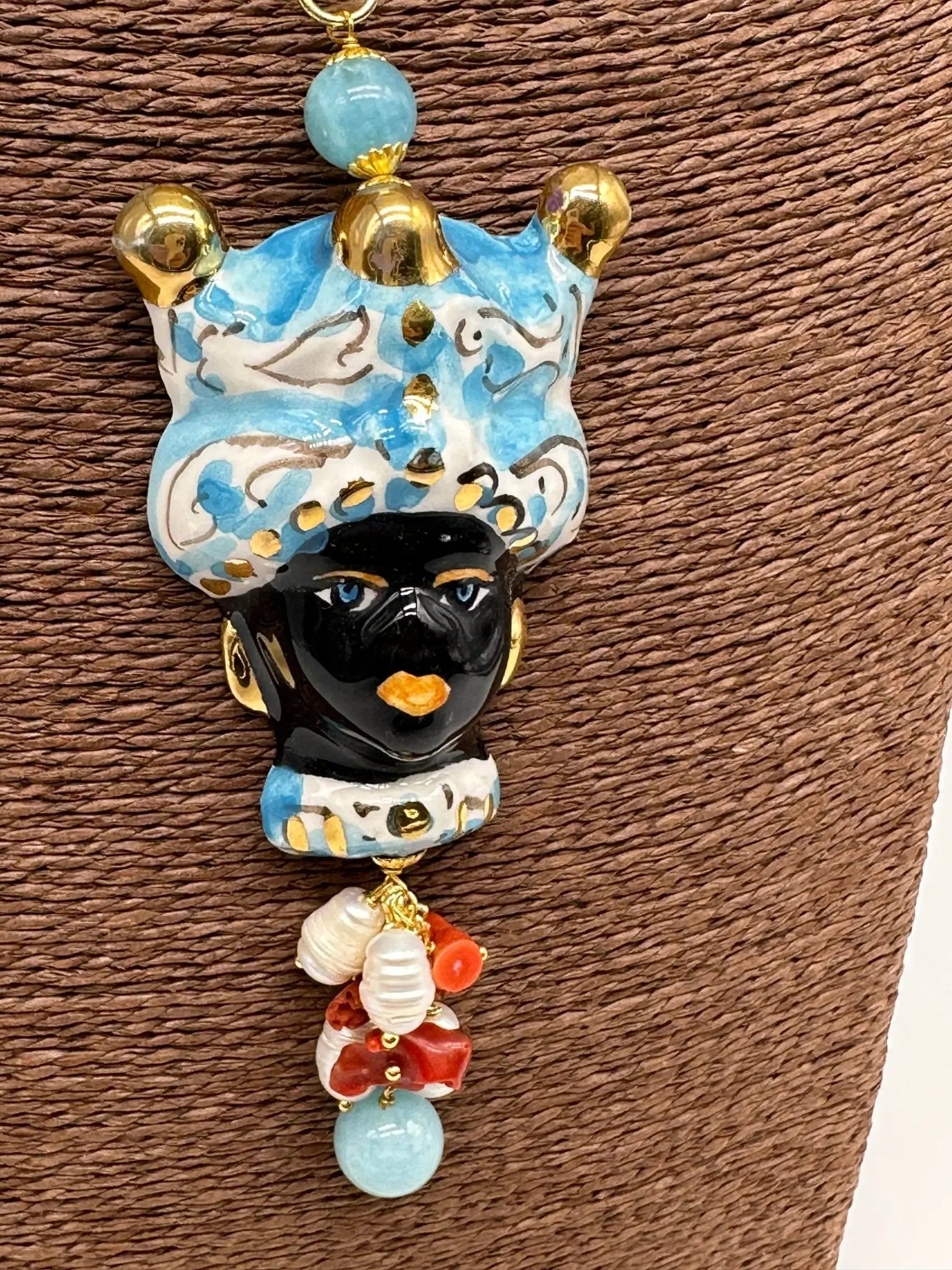 Collana Siciliana Testa di Moro Ceramica di Caltagirone Turbante Celeste Decorato Sfere Oro - COLLANA