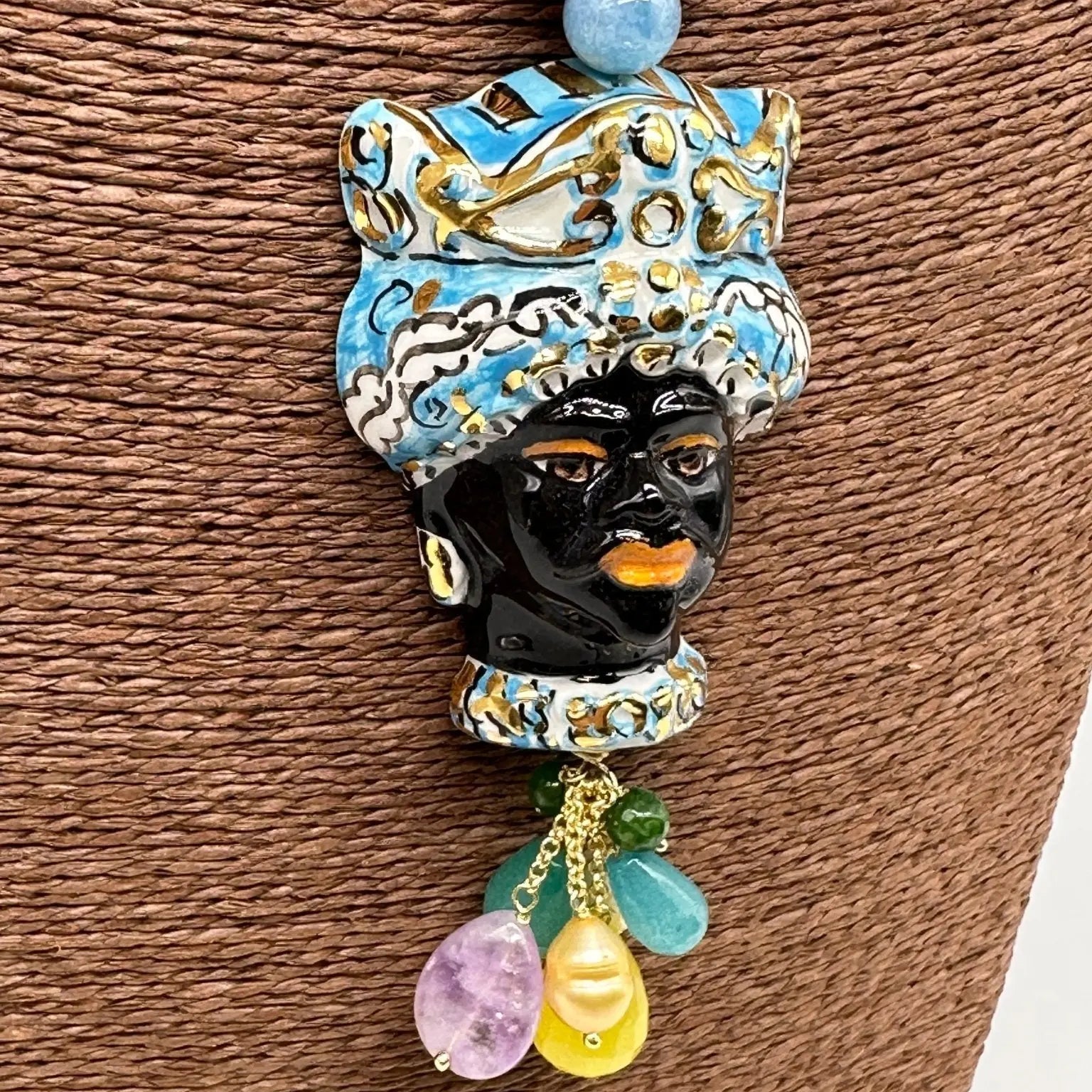Collana Siciliana Testa di Moro Ceramica di Caltagirone Turbante Celeste Decorato dettagli Oro - COLLANA