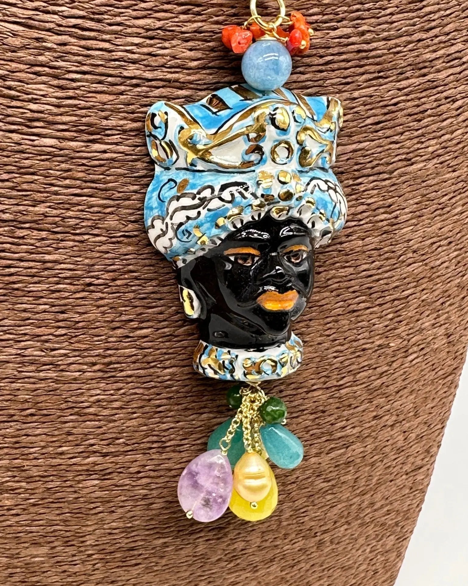Collana Siciliana Testa di Moro Ceramica di Caltagirone Turbante Celeste Decorato dettagli Oro - COLLANA