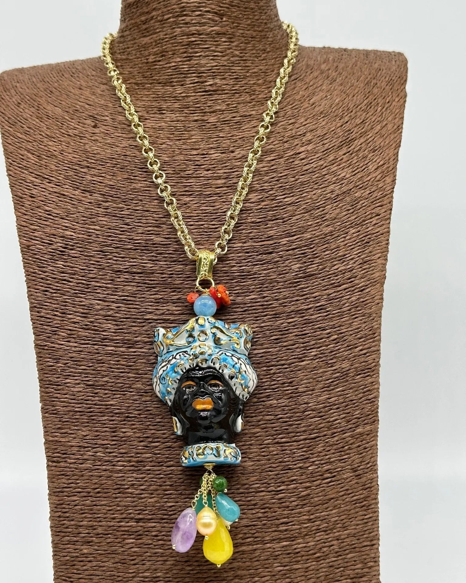 Collana Siciliana Testa di Moro Ceramica di Caltagirone Turbante Celeste Decorato dettagli Oro - COLLANA