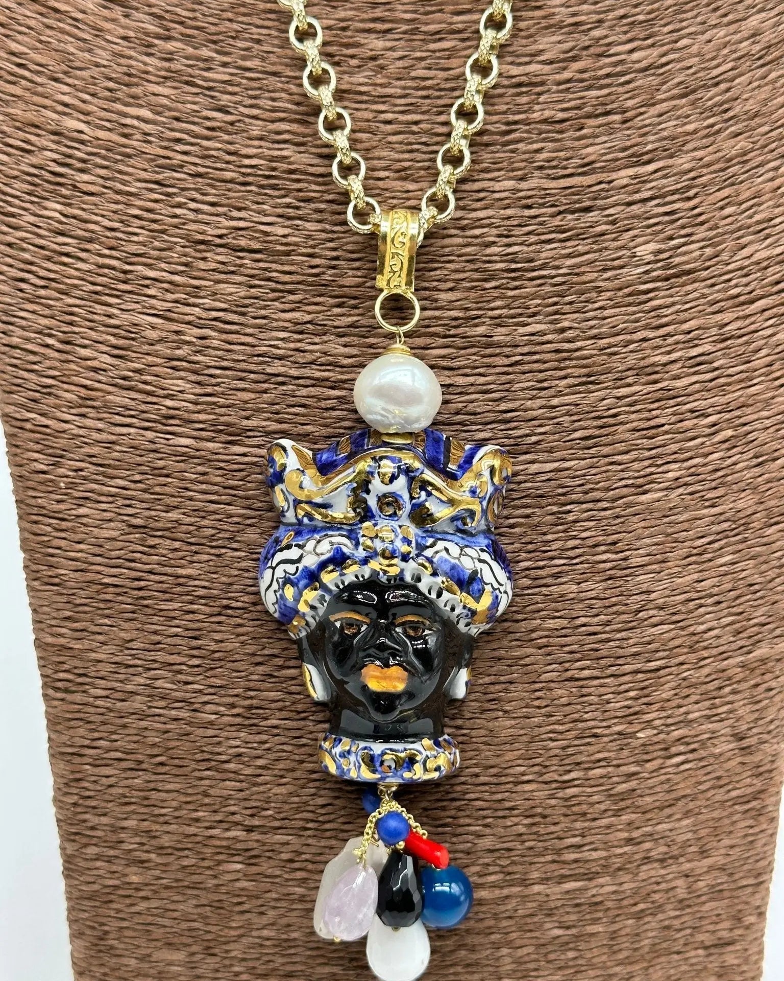 Collana Siciliana Testa di Moro Ceramica di Caltagirone Turbante Blu Decorato dettagli Oro - COLLANA