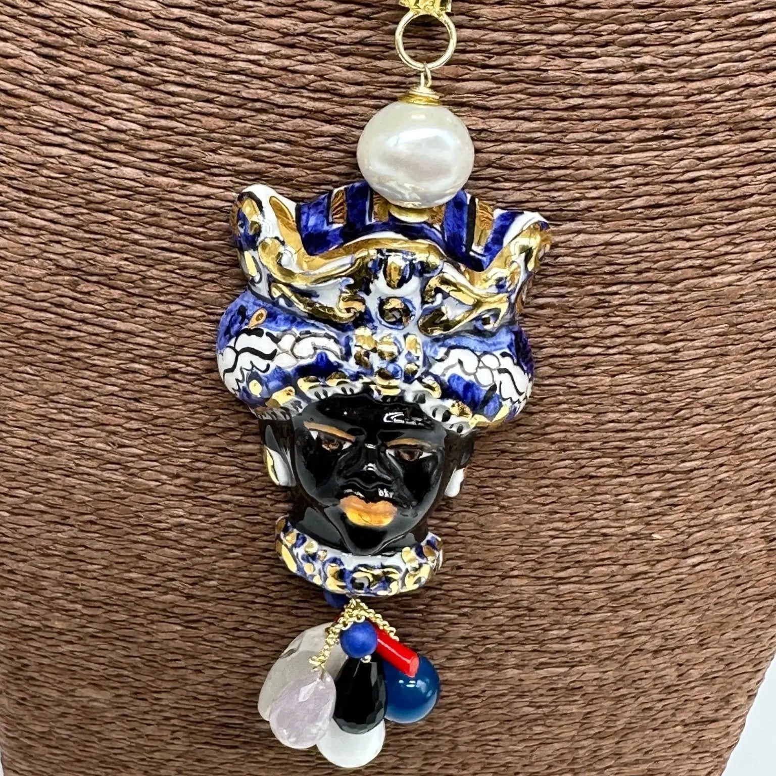 Collana Siciliana Testa di Moro Ceramica di Caltagirone Turbante Blu Decorato dettagli Oro - COLLANA