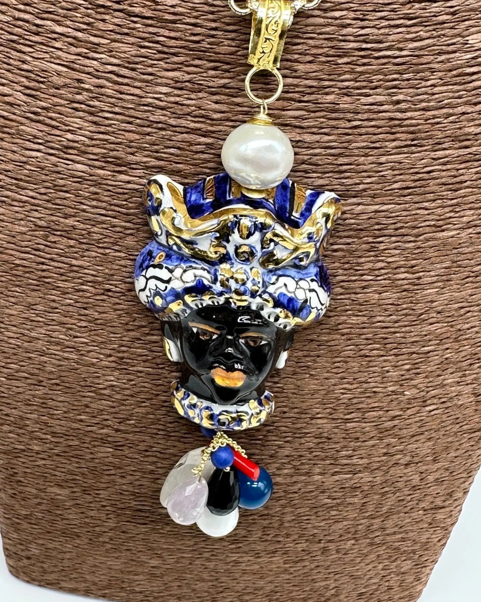 Collana Siciliana Testa di Moro Ceramica di Caltagirone Turbante Blu Decorato dettagli Oro - COLLANA