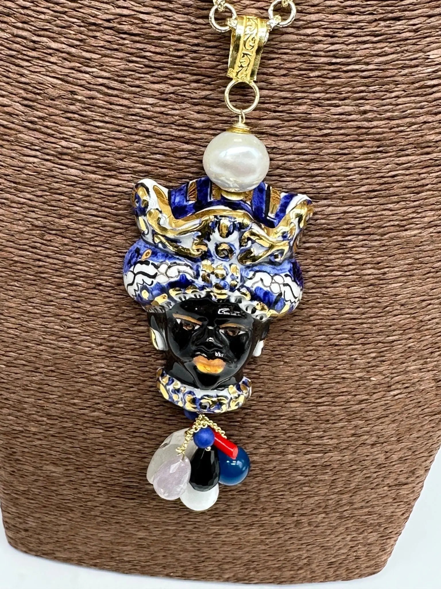 Collana Siciliana Testa di Moro Ceramica di Caltagirone Turbante Blu Decorato dettagli Oro - COLLANA