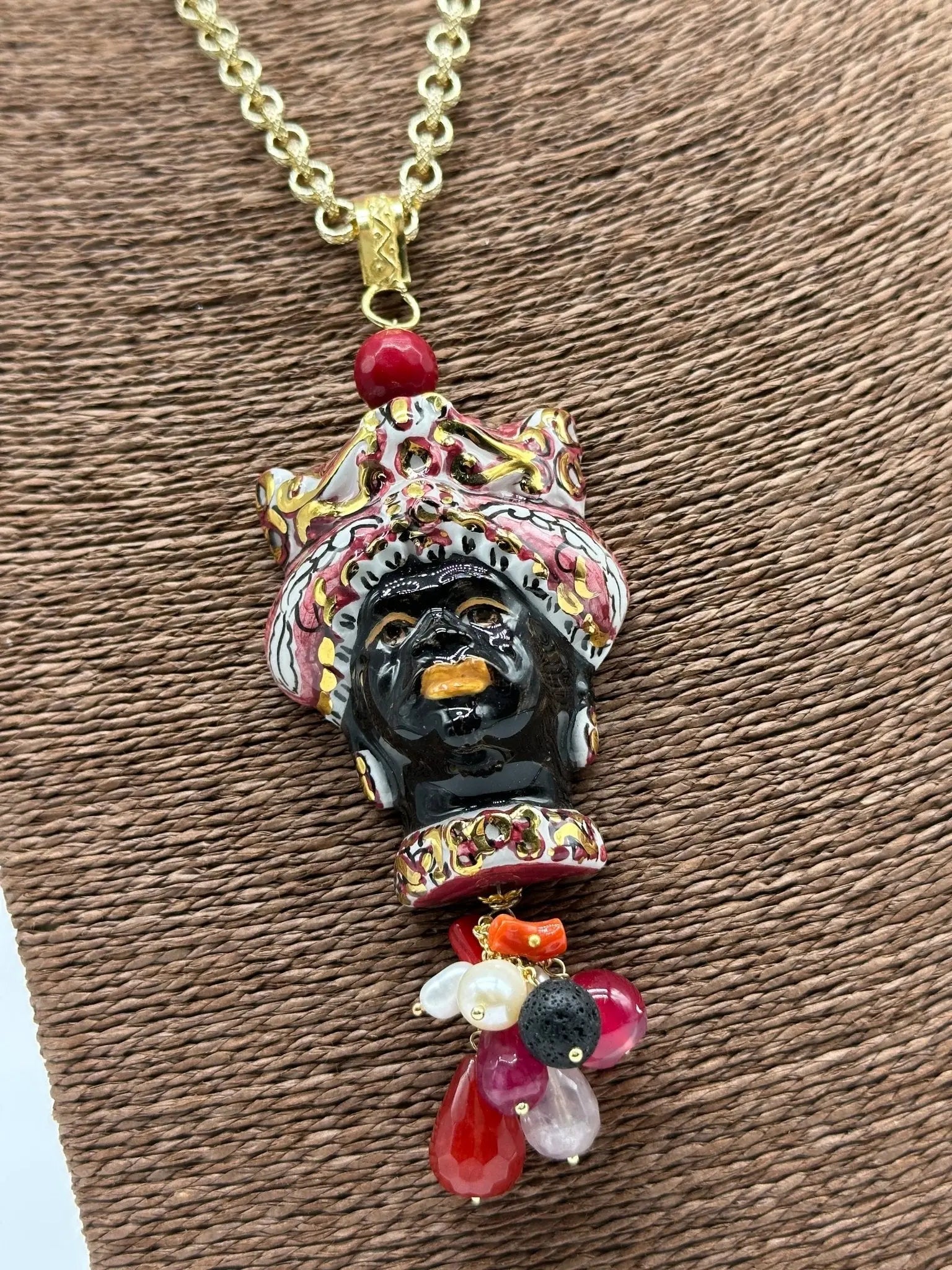 Collana Siciliana Testa di Moro Ceramica di Caltagirone Turbante Bordeaux Decorato dettagli Oro - COLLANA
