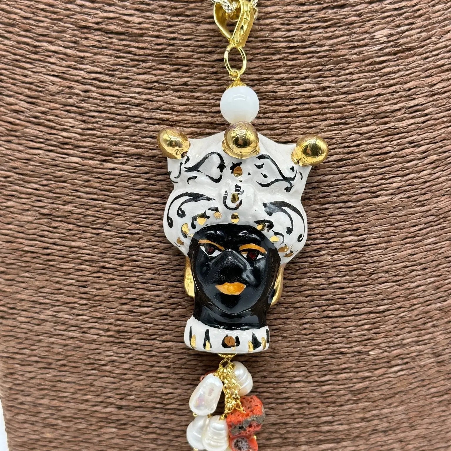 Collana Siciliana Testa di Moro Ceramica di Caltagirone Turbante Bianco Decorato Sfere Oro - COLLANA