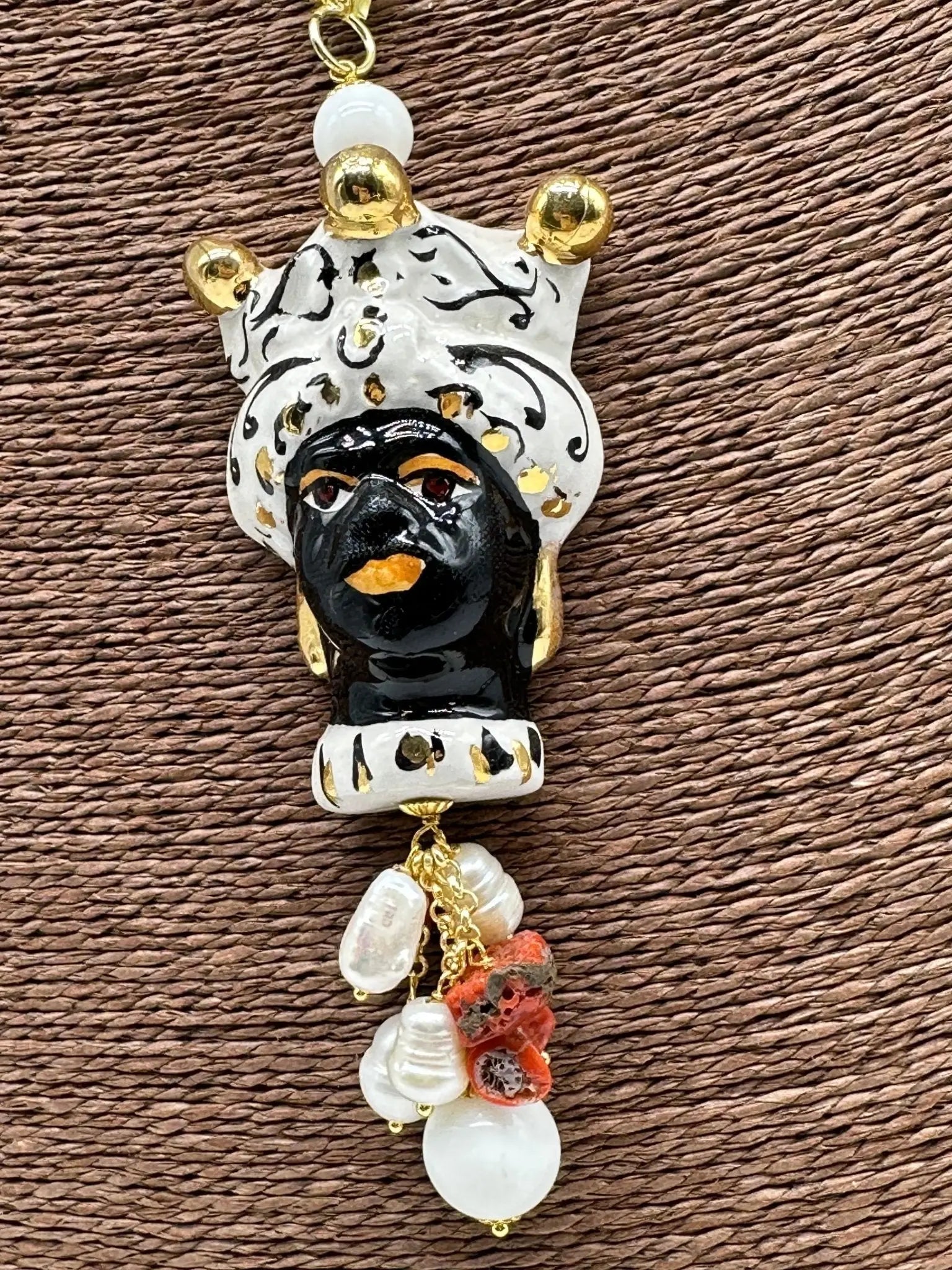 Collana Siciliana Testa di Moro Ceramica di Caltagirone Turbante Bianco Decorato Sfere Oro - COLLANA