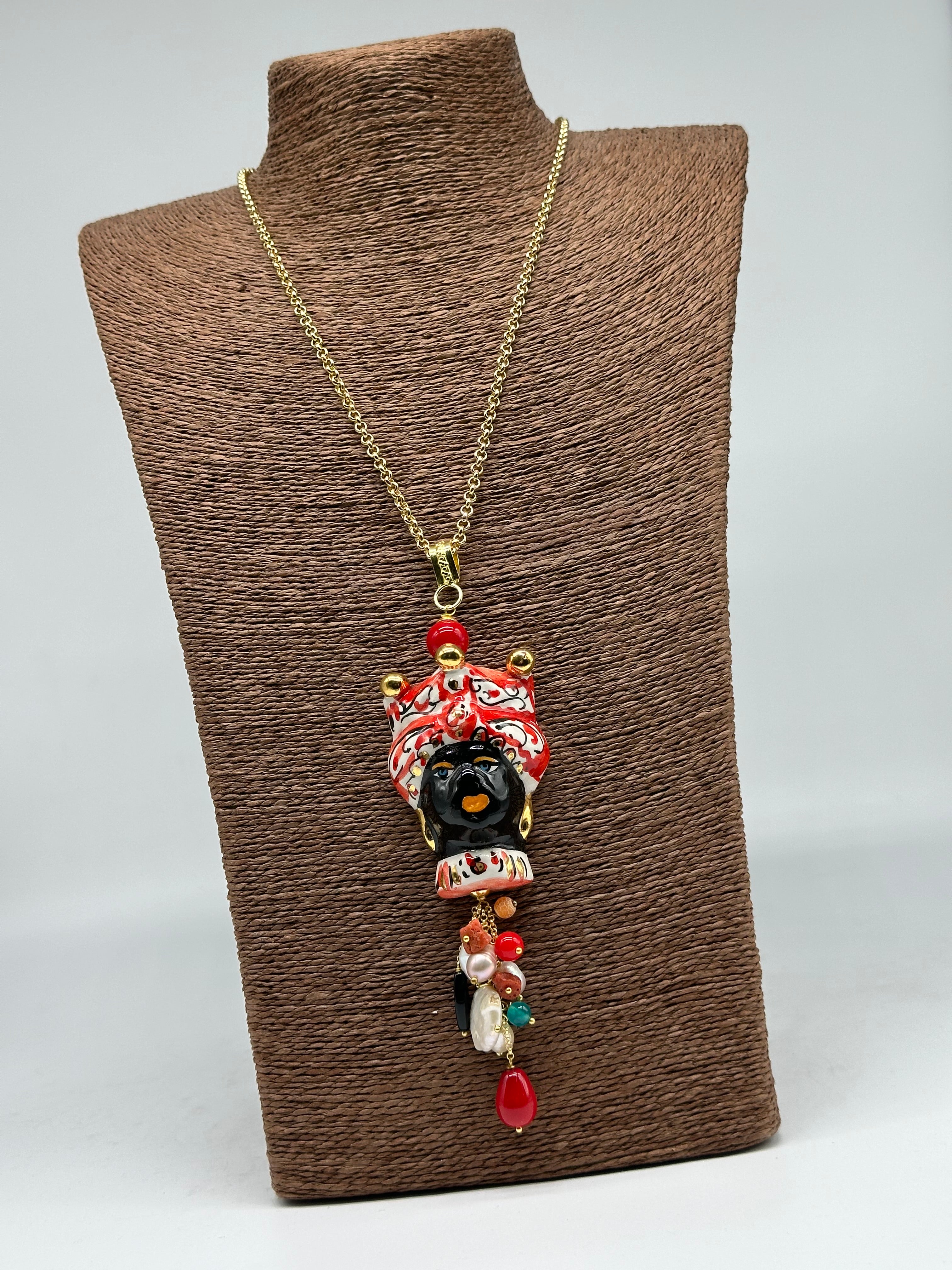 Collana Siciliana Testa di Moro Ceramica di Caltagirone Turbante Rosso Decorato dettagli Oro - COLLANA