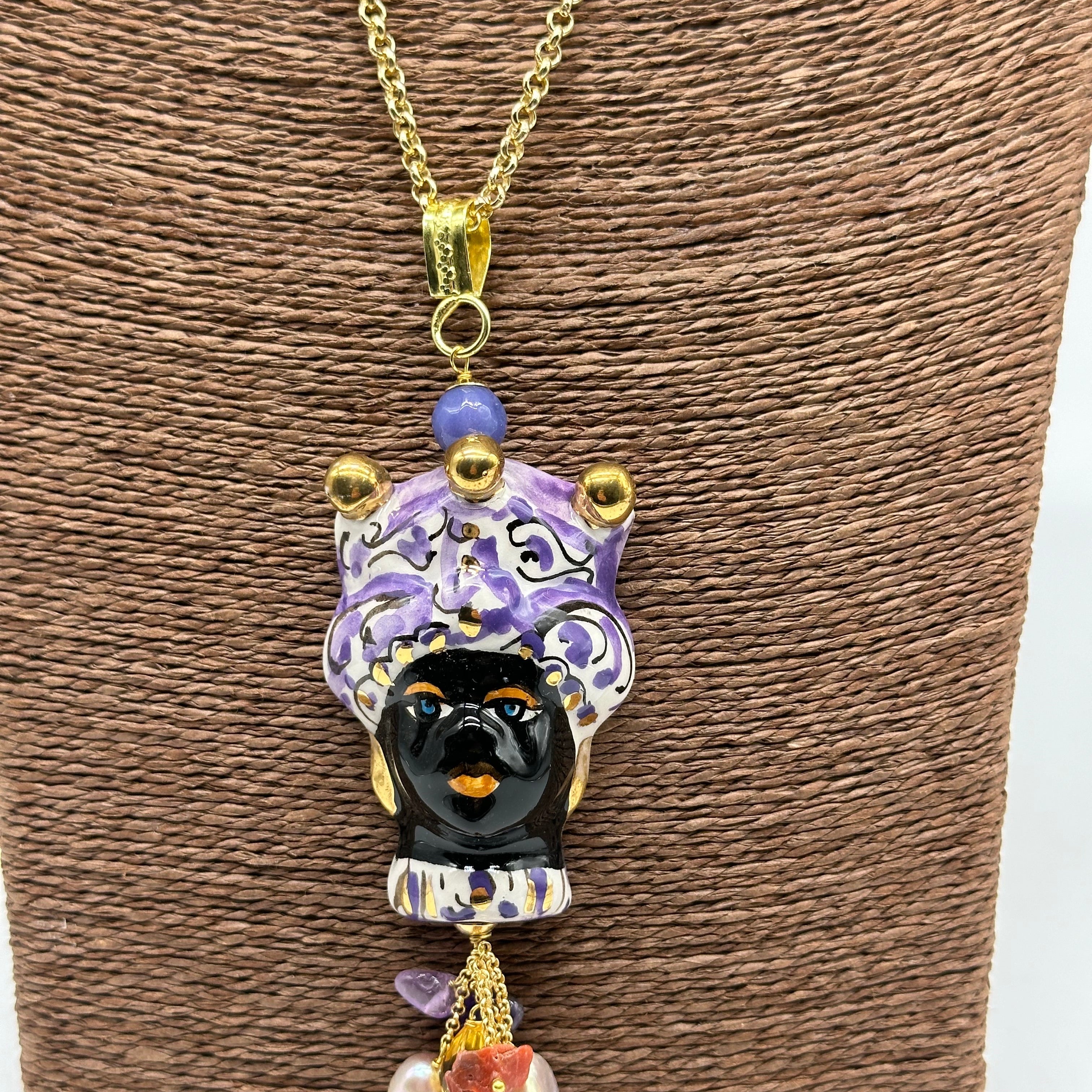 Collana Siciliana Testa di Moro Ceramica di Caltagirone Turbante Viola Decorato dettagli Oro - COLLANA