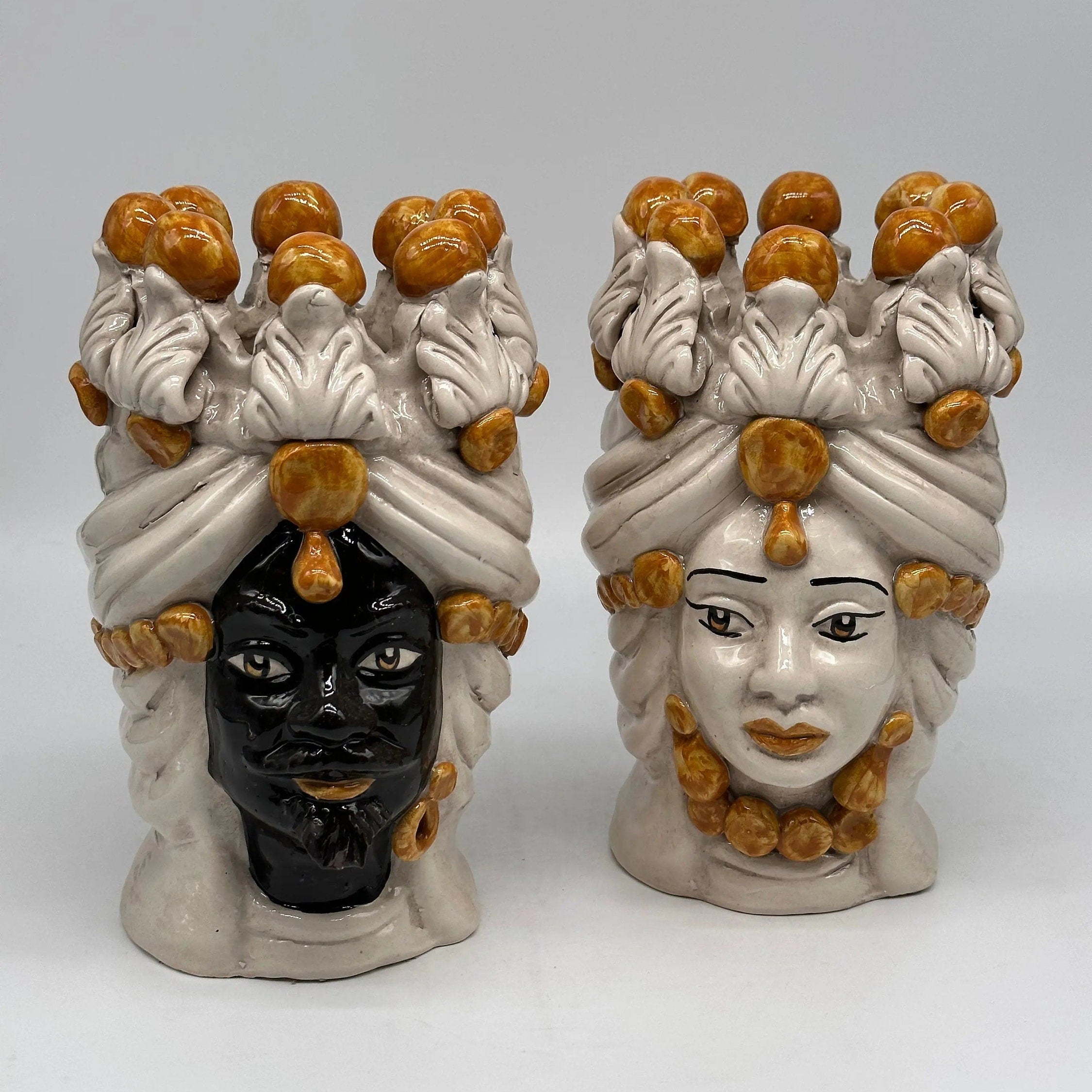 Coppia Teste di Moro Corona Sfere Verde Ceramica Caltagirone cm H.20 L.12 Artigianale DD CERAMICHE SICILIANE