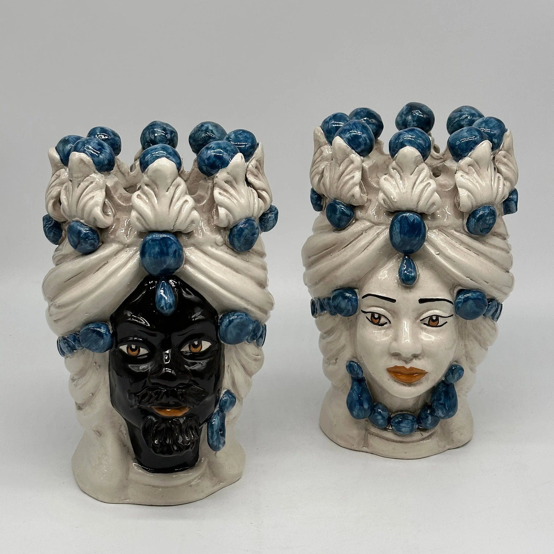 Coppia Teste di Moro Corona Sfere Verde Ceramica Caltagirone cm H.20 L.12 Artigianale DD CERAMICHE SICILIANE