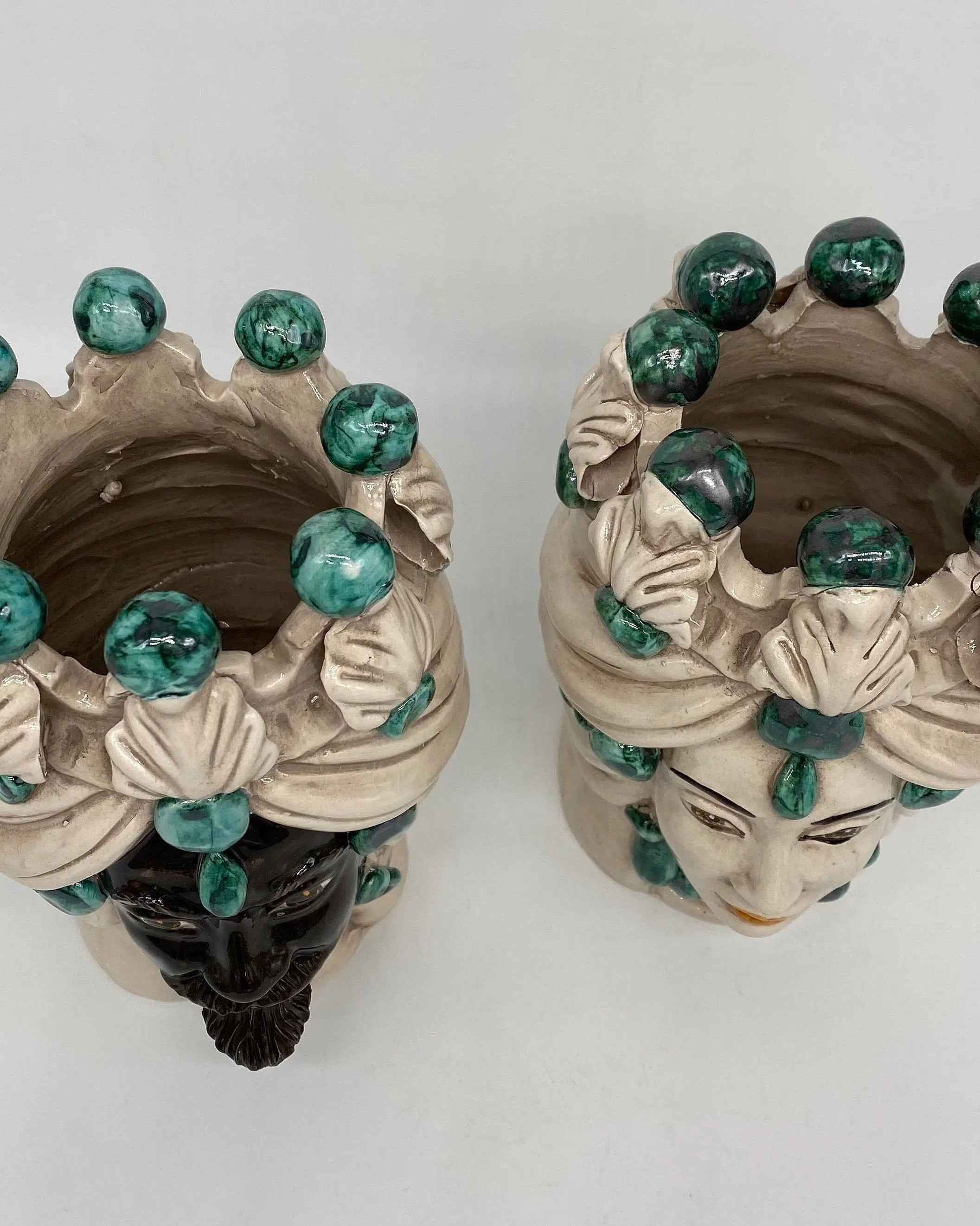 Teste di Moro Corona Sfere Verde Ceramica Caltagirone cm H.20 L.12 Artigianale DD CERAMICHE SICILIANE