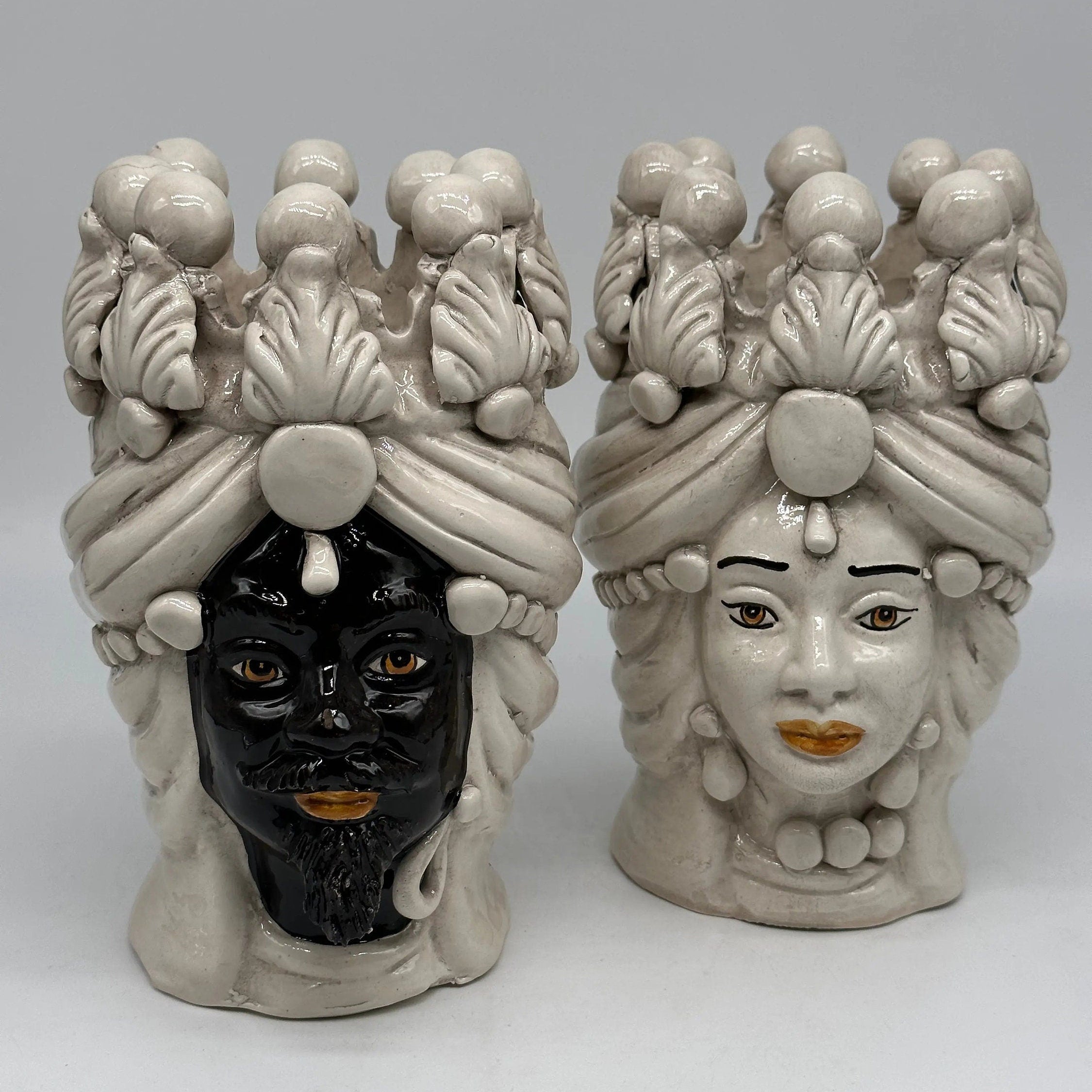 Coppia Teste di Moro Corona Sfere Verde Ceramica Caltagirone cm H.20 L.12 Artigianale DD CERAMICHE SICILIANE