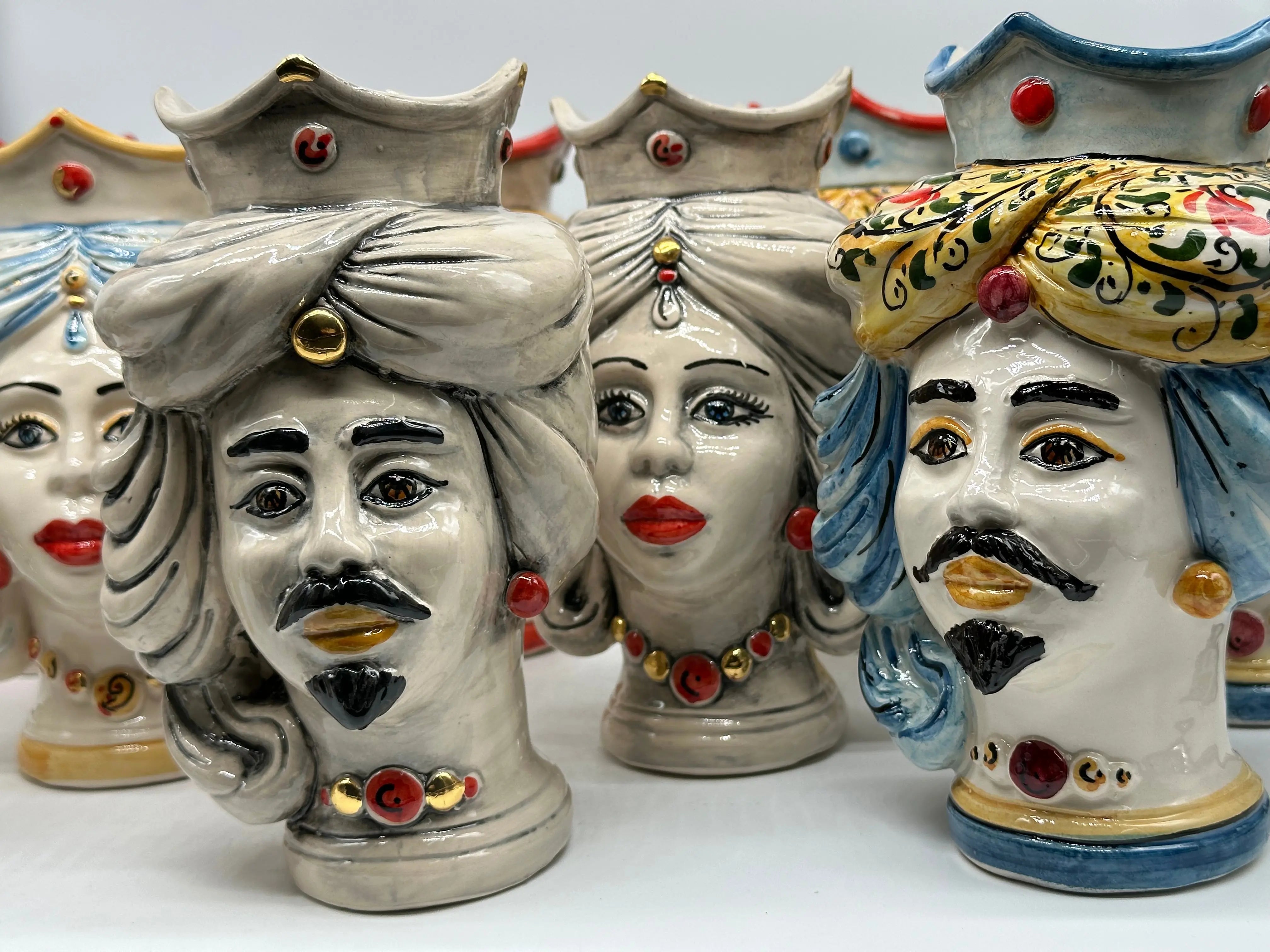 Coppia Teste di Moro DAFNE Ceramica Caltagirone cm H.20 L.12 Artigianale VARI COLORI DD CERAMICHE SICILIANE