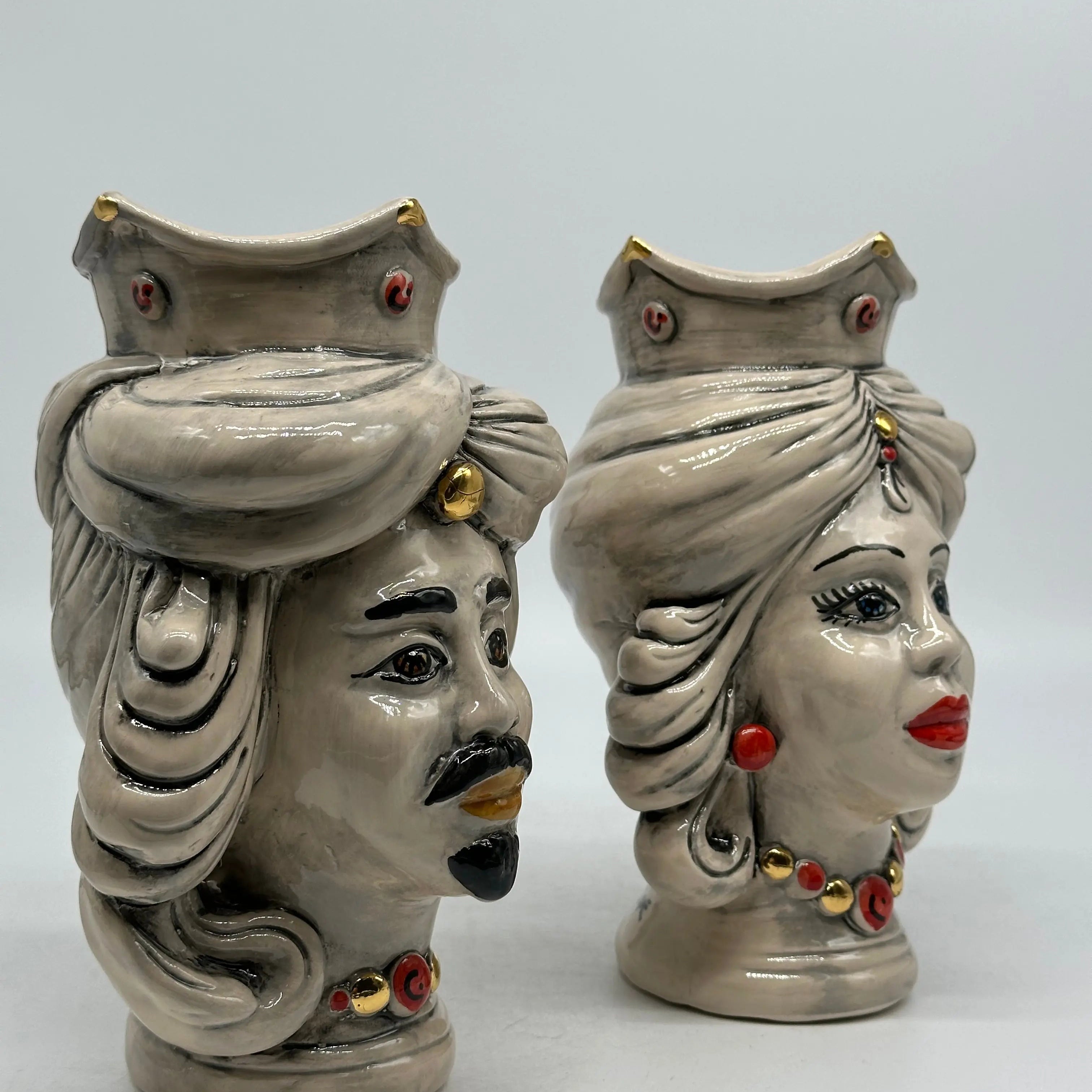 Coppia Teste di Moro DAFNE Ceramica Caltagirone cm H.20 L.12 Artigianale VARI COLORI DD CERAMICHE SICILIANE