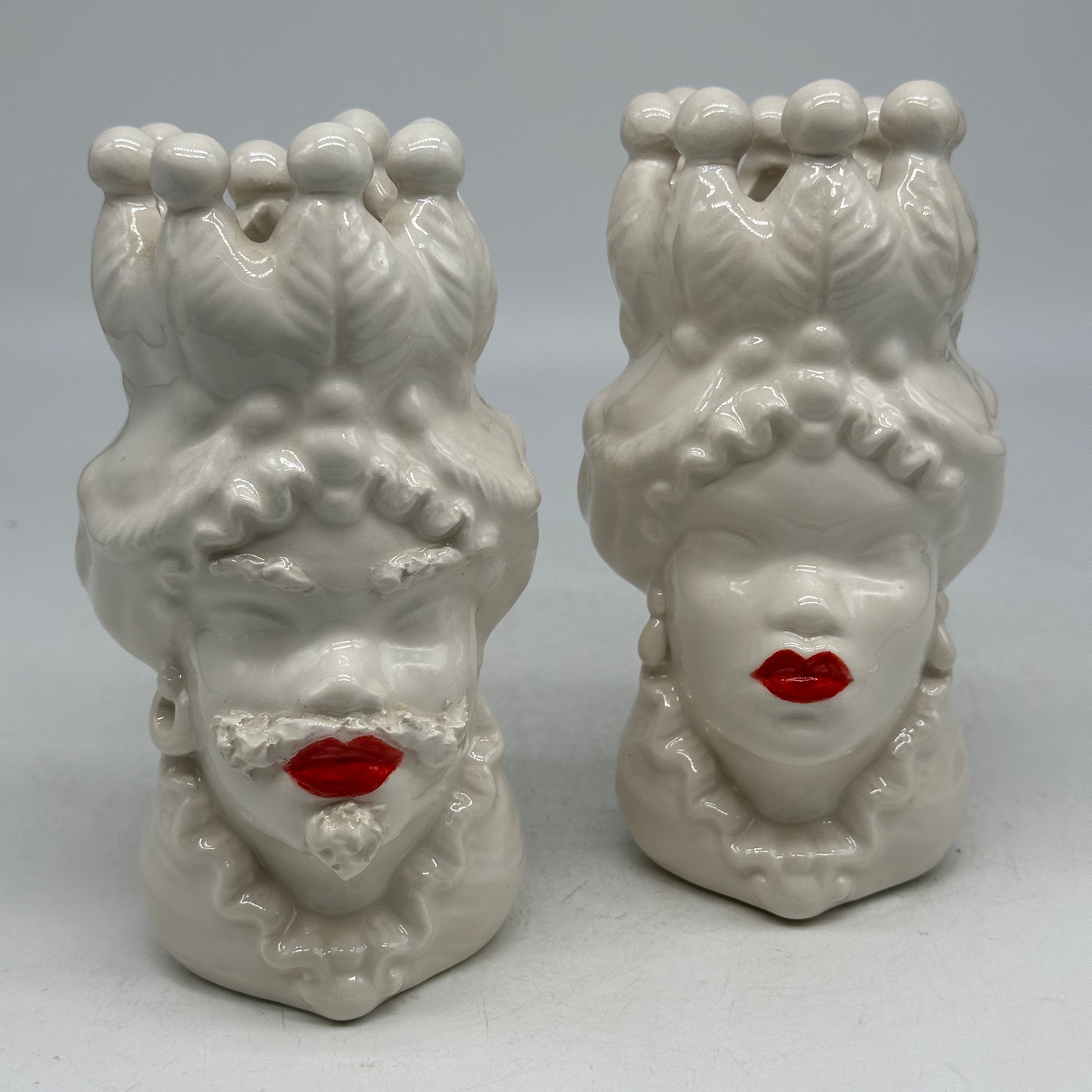 Coppia Teste di Moro Luis Ceramica Caltagirone cm H.17 L.9 Artigianale Bianco Rosso - TESTE DI MORO