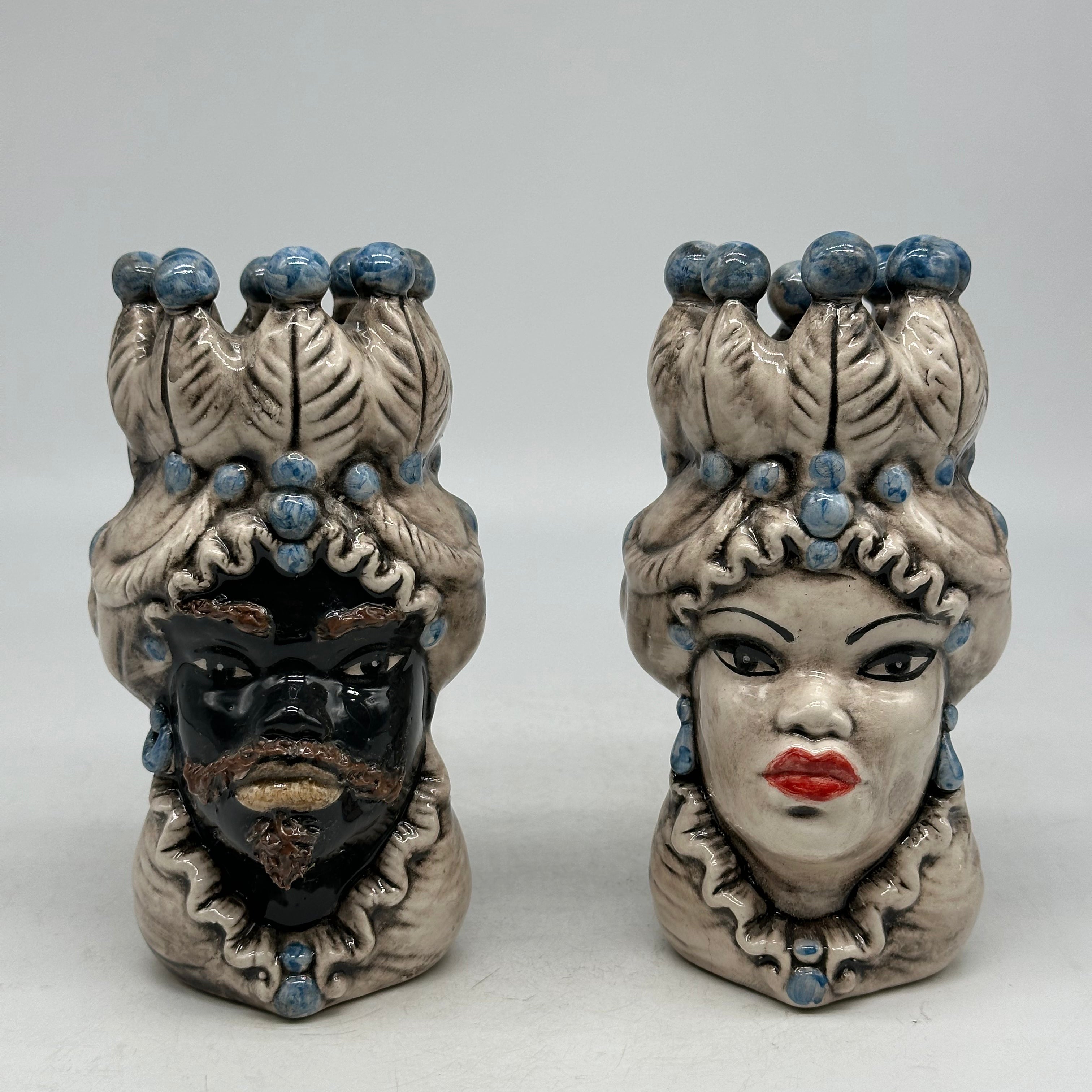 Coppia Teste di Moro Luis Ceramica Caltagirone cm H.17 L.9 Artigianale Beige Sfere Celeste - TESTE DI MORO