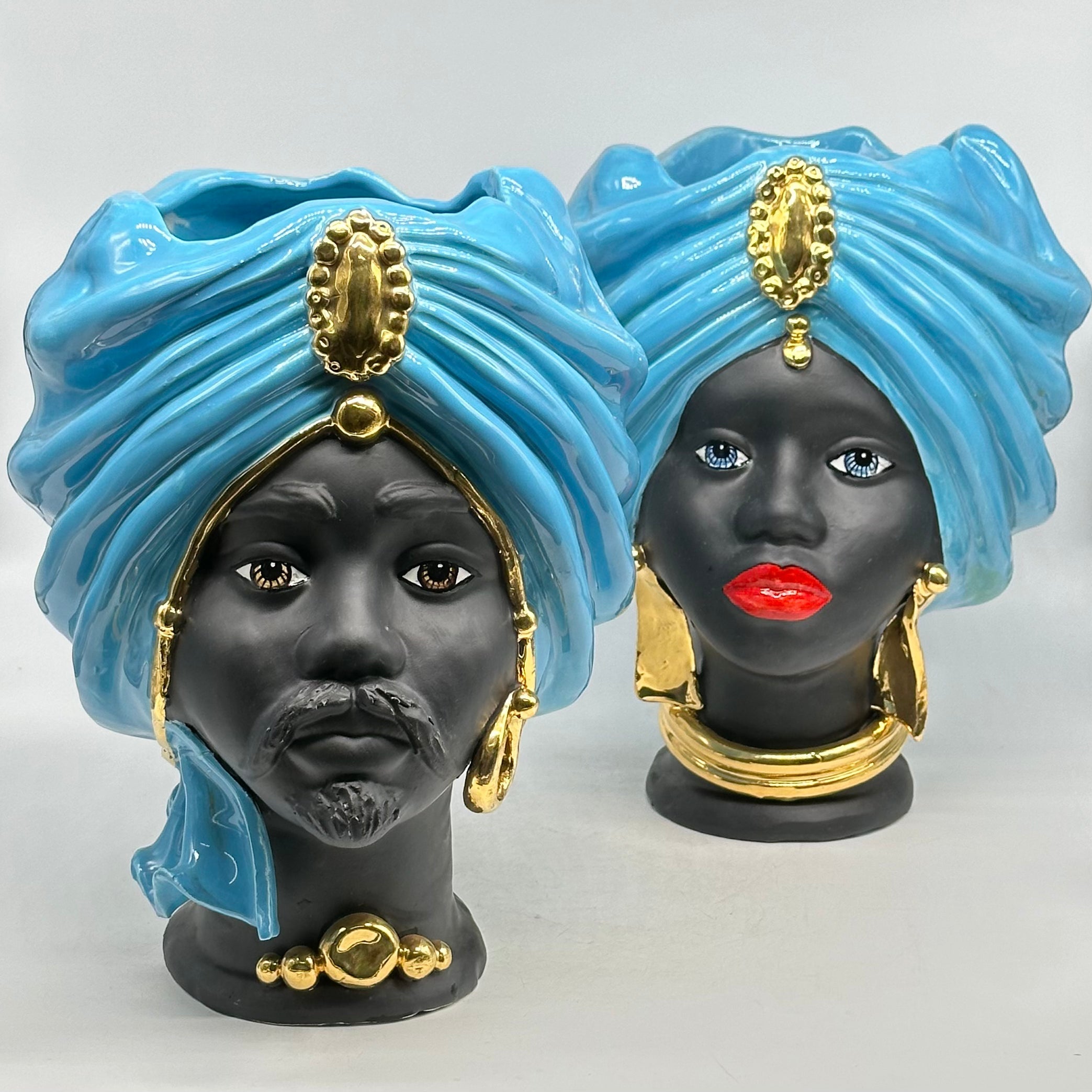 FINE SERIE - Coppia Teste di Moro Atena Ceramica Caltagirone cm H.30 L.23 Artigianale Opaco Celeste Oro - TESTE DI MORO