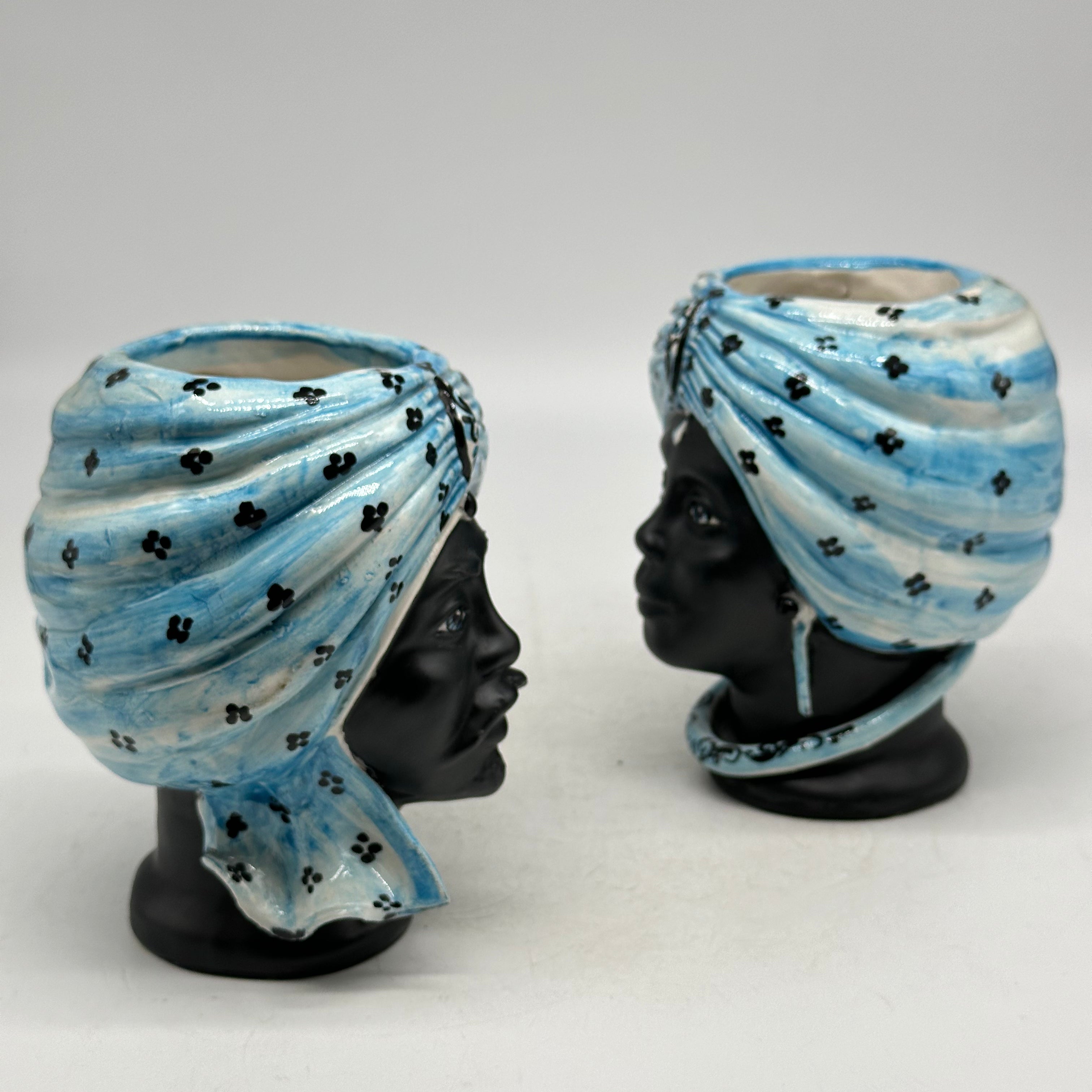 FINE SERIE - Coppia Teste di Moro Atena MINI Ceramica Caltagirone cm H.15 L.11 Artigianale Celeste Nero Opaco - TESTE