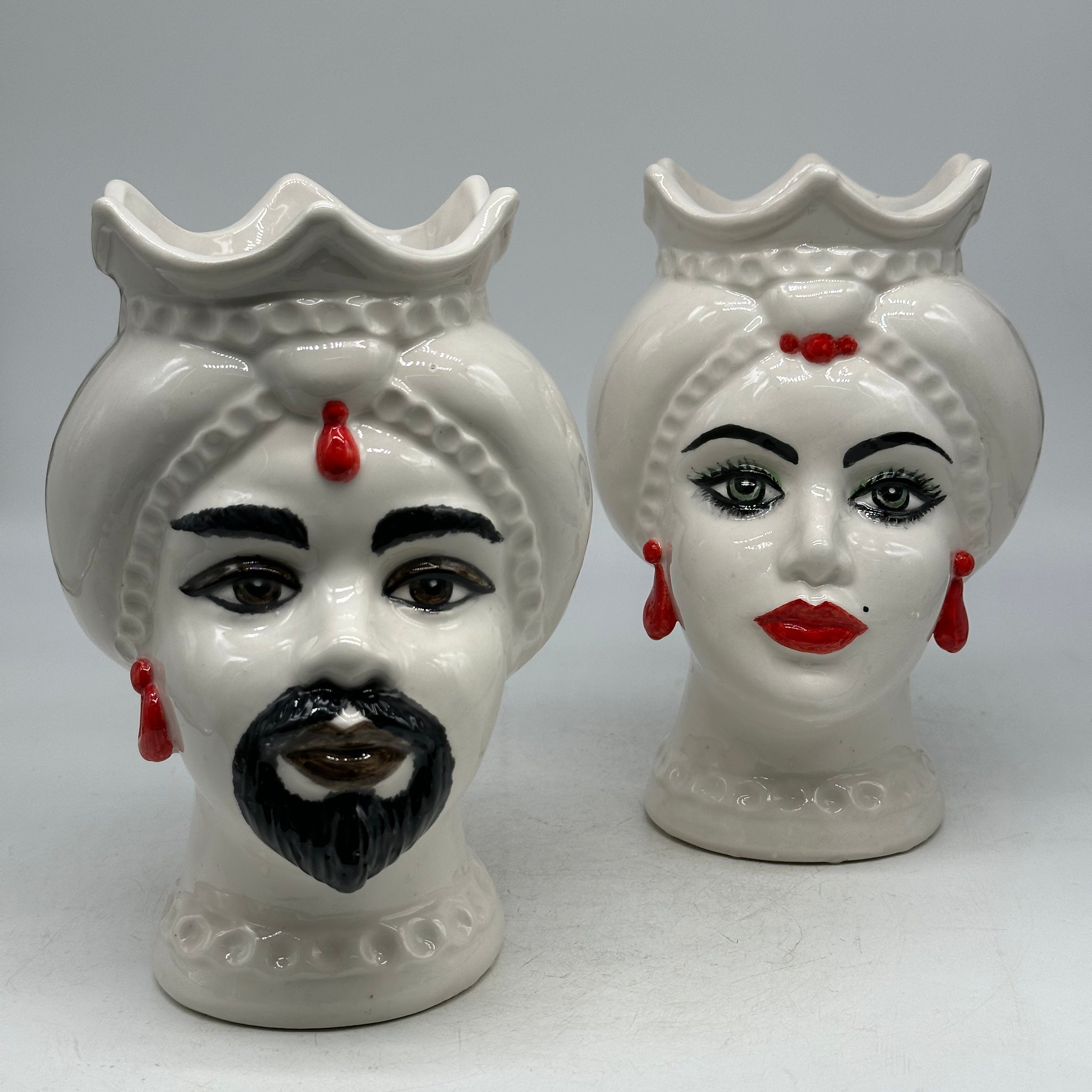 FINE SERIE - Coppia Teste di Moro Luis Ceramica Caltagirone cm H.22 L.15 Artigianale Bianco Rosso - TESTE DI MORO