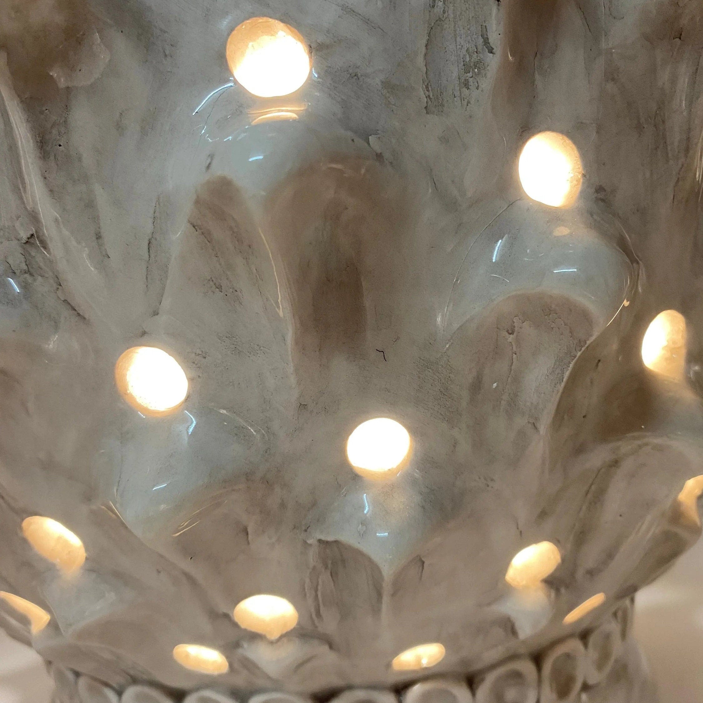 Lampada Pigna traforata Ceramica Caltagirone cm H.47 L.30 Artigianale Ghiaccio DD CERAMICHE SICILIANE