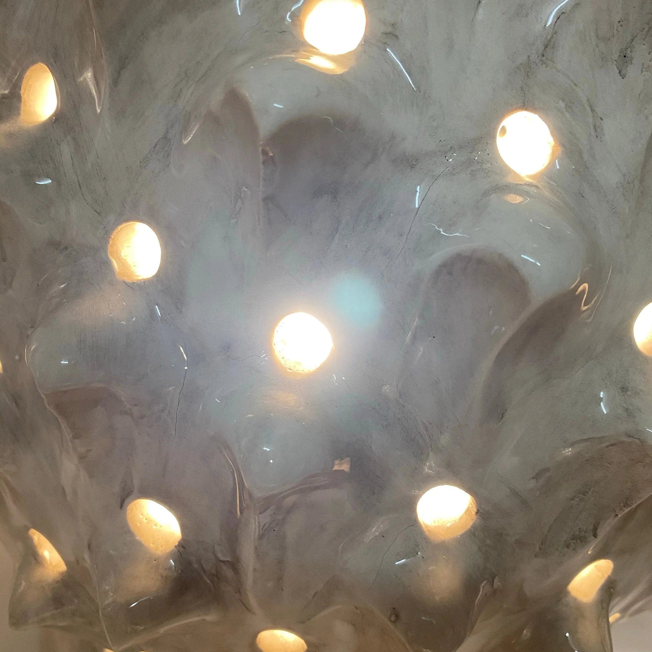 Lampada Pigna traforata Ceramica Caltagirone cm H.47 L.30 Artigianale Ghiaccio DD CERAMICHE SICILIANE