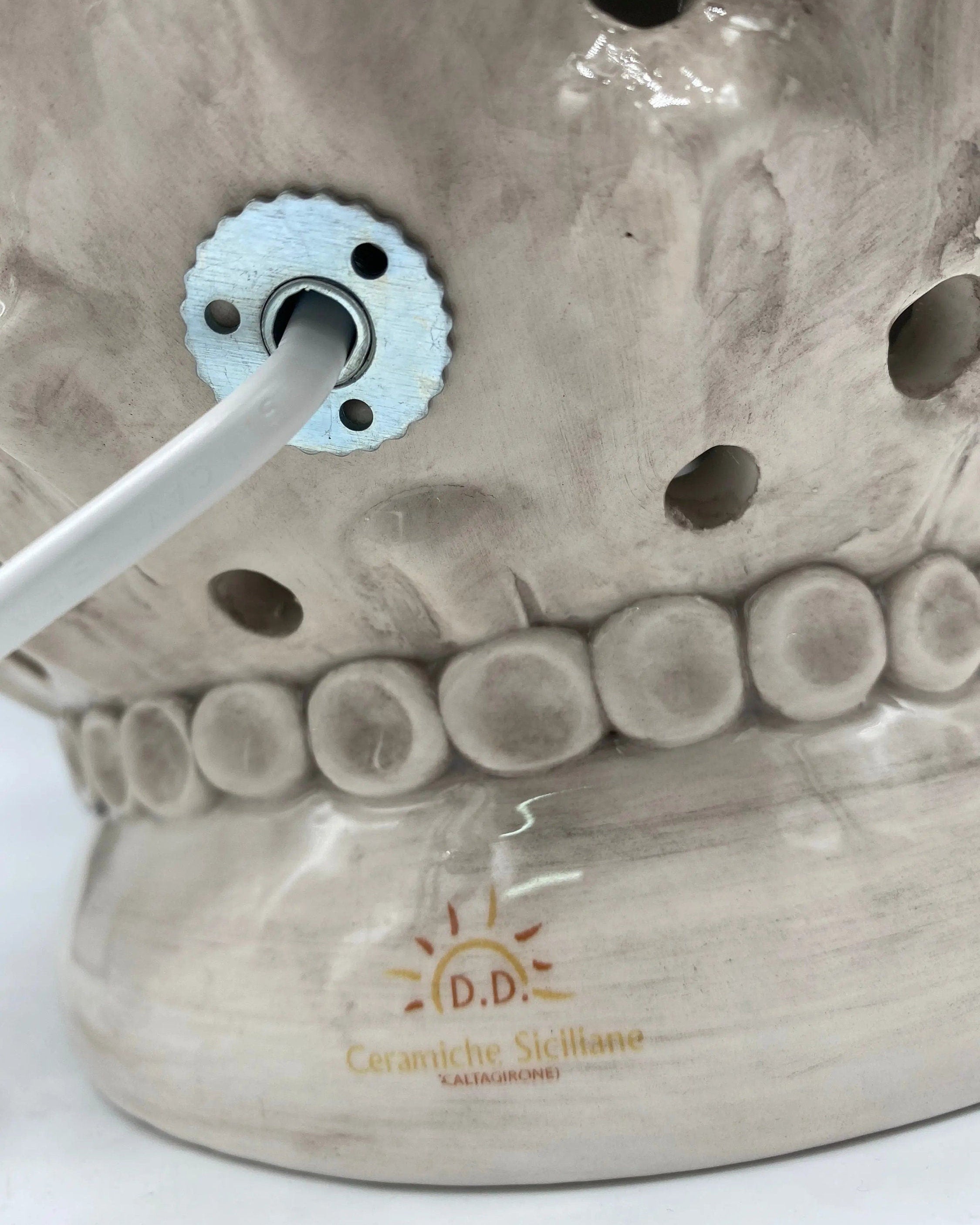 Lampada Pigna traforata Ceramica Caltagirone cm H.47 L.30 Artigianale Ghiaccio DD CERAMICHE SICILIANE