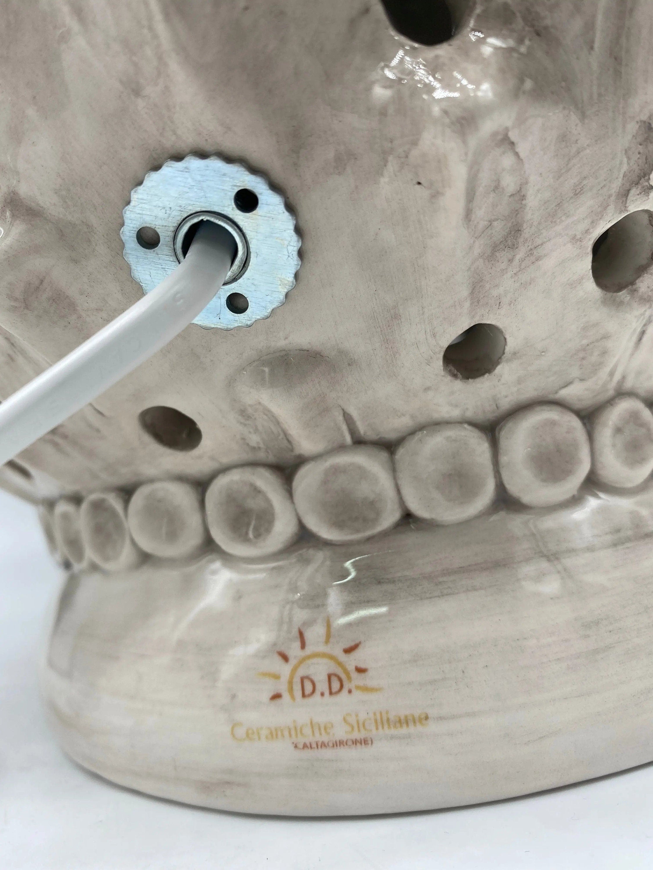 Lampada Pigna traforata Ceramica Caltagirone cm H.47 L.30 Artigianale Ghiaccio DD CERAMICHE SICILIANE