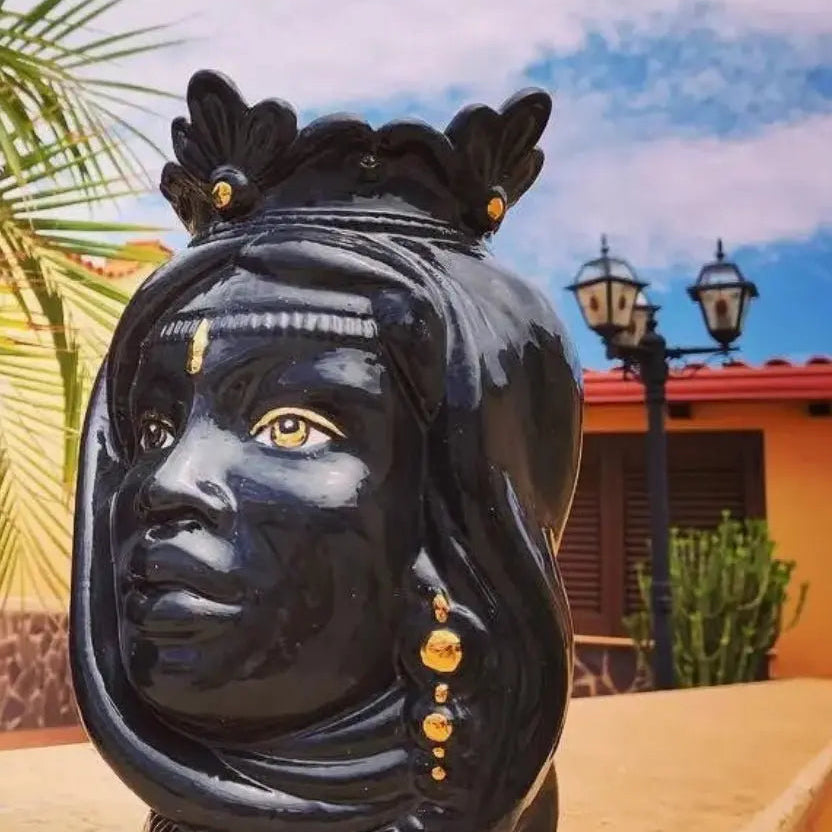 FINE SERIE - Testa di Moro Afro Donna Ceramica Caltagirone cm H.25 L.17 Artigianale Nero dettagli Oro - Donna - TESTA