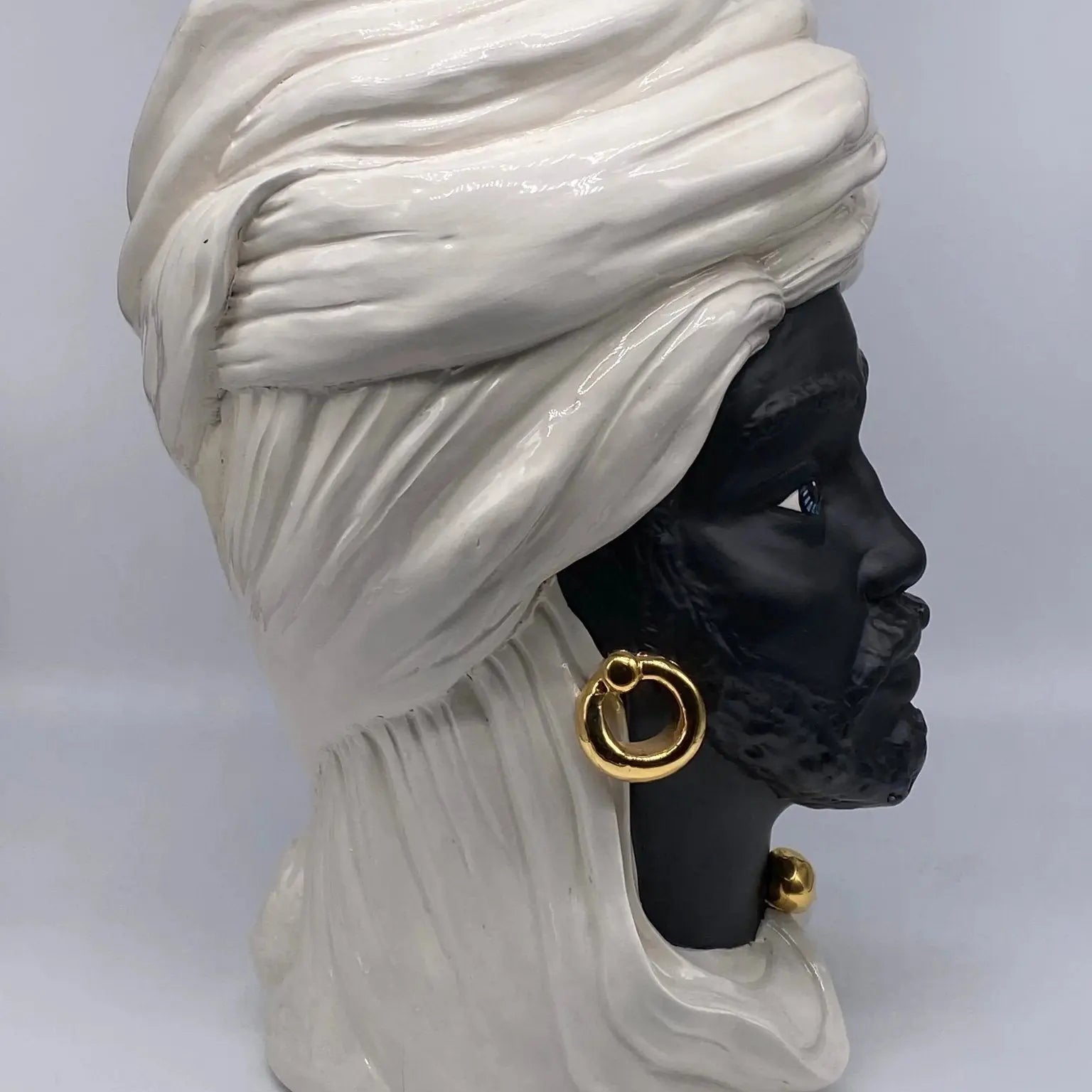 FINE SERIE - Testa di Moro Anubi Ceramica Caltagirone cm H.40 L.25 Artigianale Bianco Nero Oro - Uomo - TESTA DI MORO