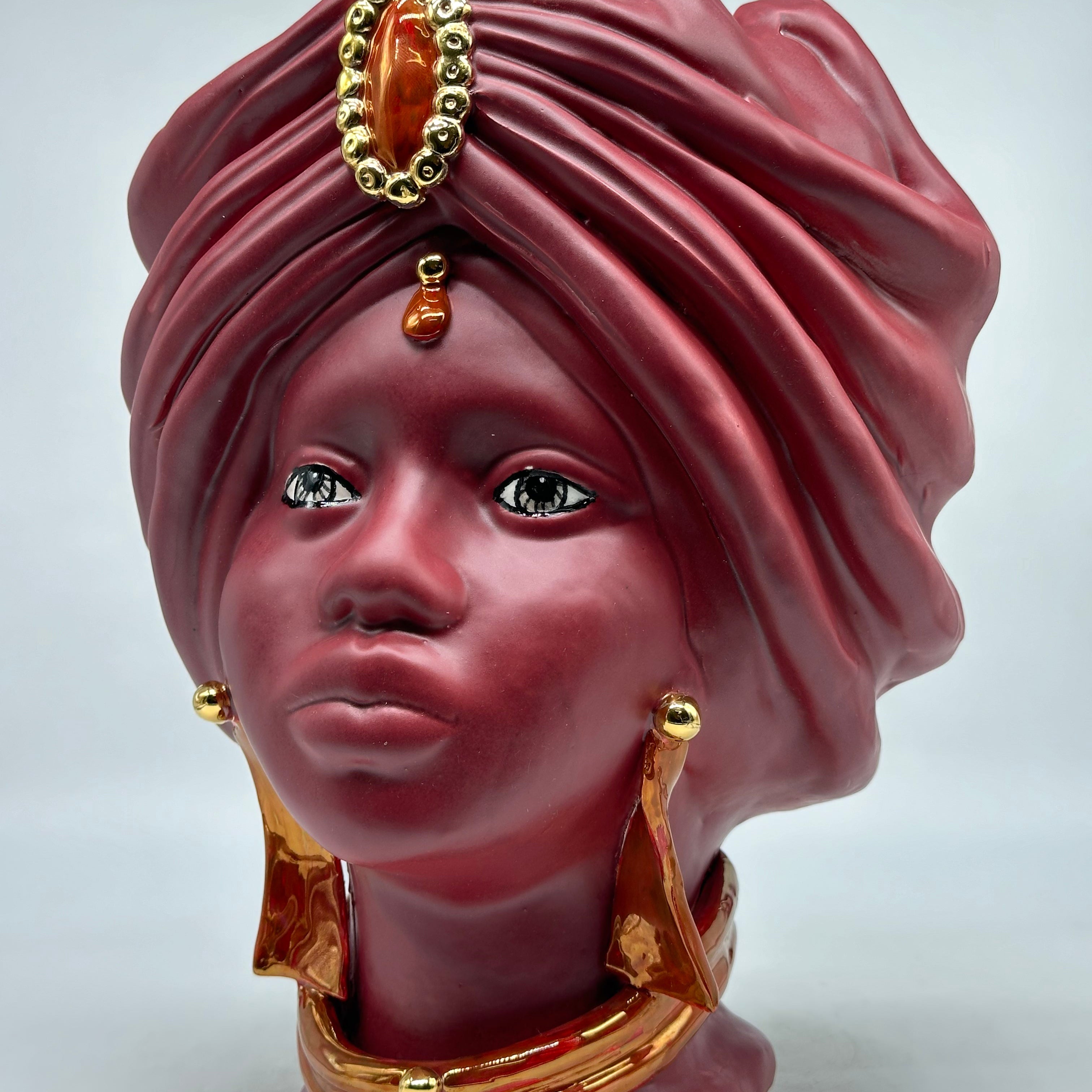 FINE SERIE - Testa di Moro Applique Atena Donna Ceramica Caltagirone cm H.30 L.23 Artigianale Bordeaux - TESTE DI MORO