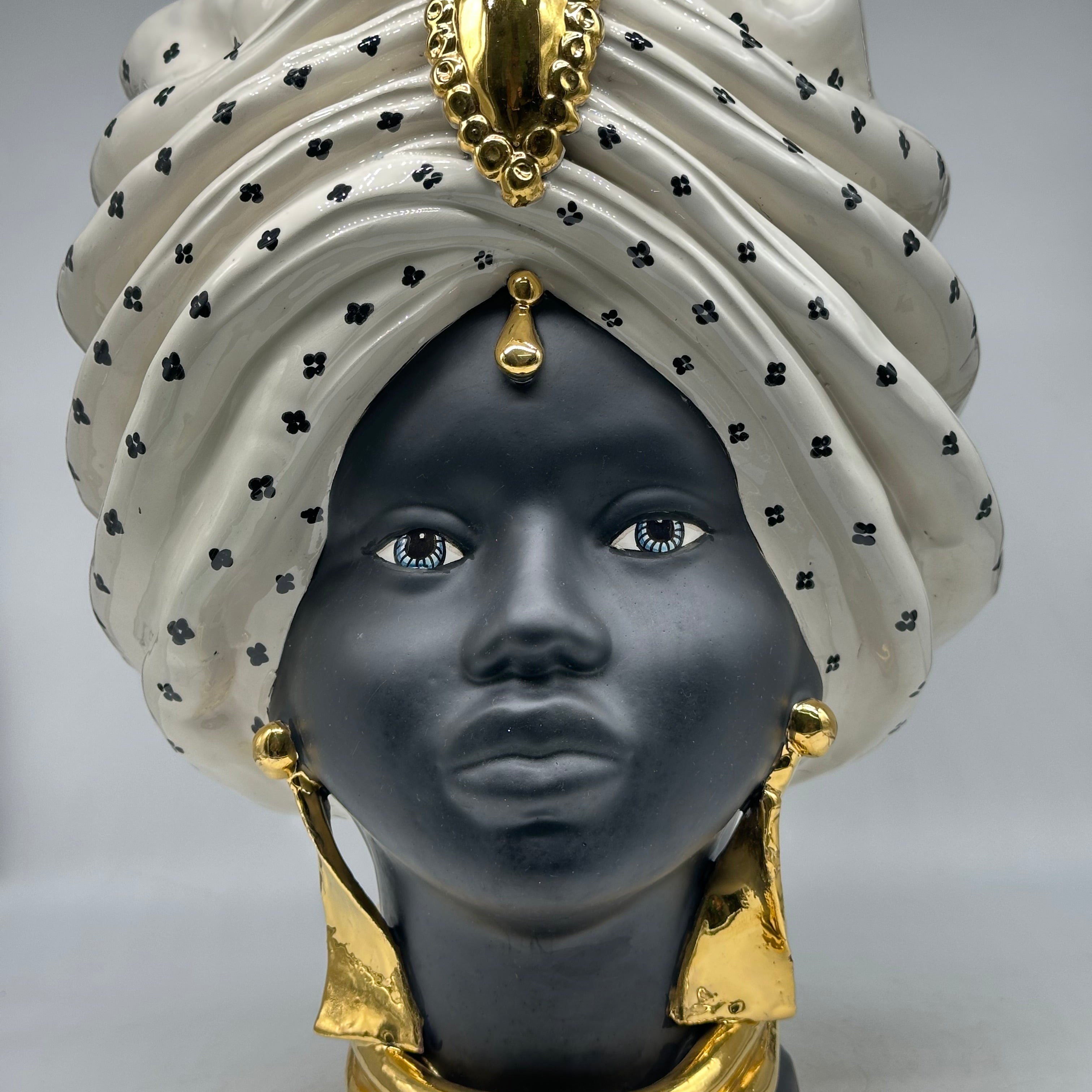 FINE SERIE - Testa di Moro Atena Donna Ceramica Caltagirone cm H.40 L.28 Artigianale Bianco Nero Oro - Donna - TESTE