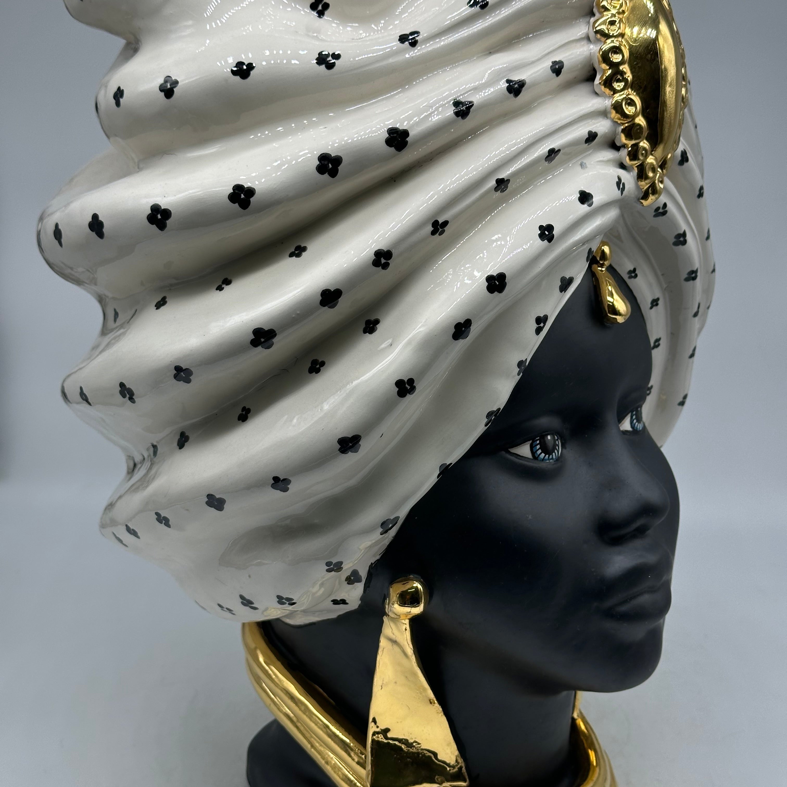 FINE SERIE - Testa di Moro Atena Donna Ceramica Caltagirone cm H.40 L.28 Artigianale Bianco Nero Oro - Donna - TESTE