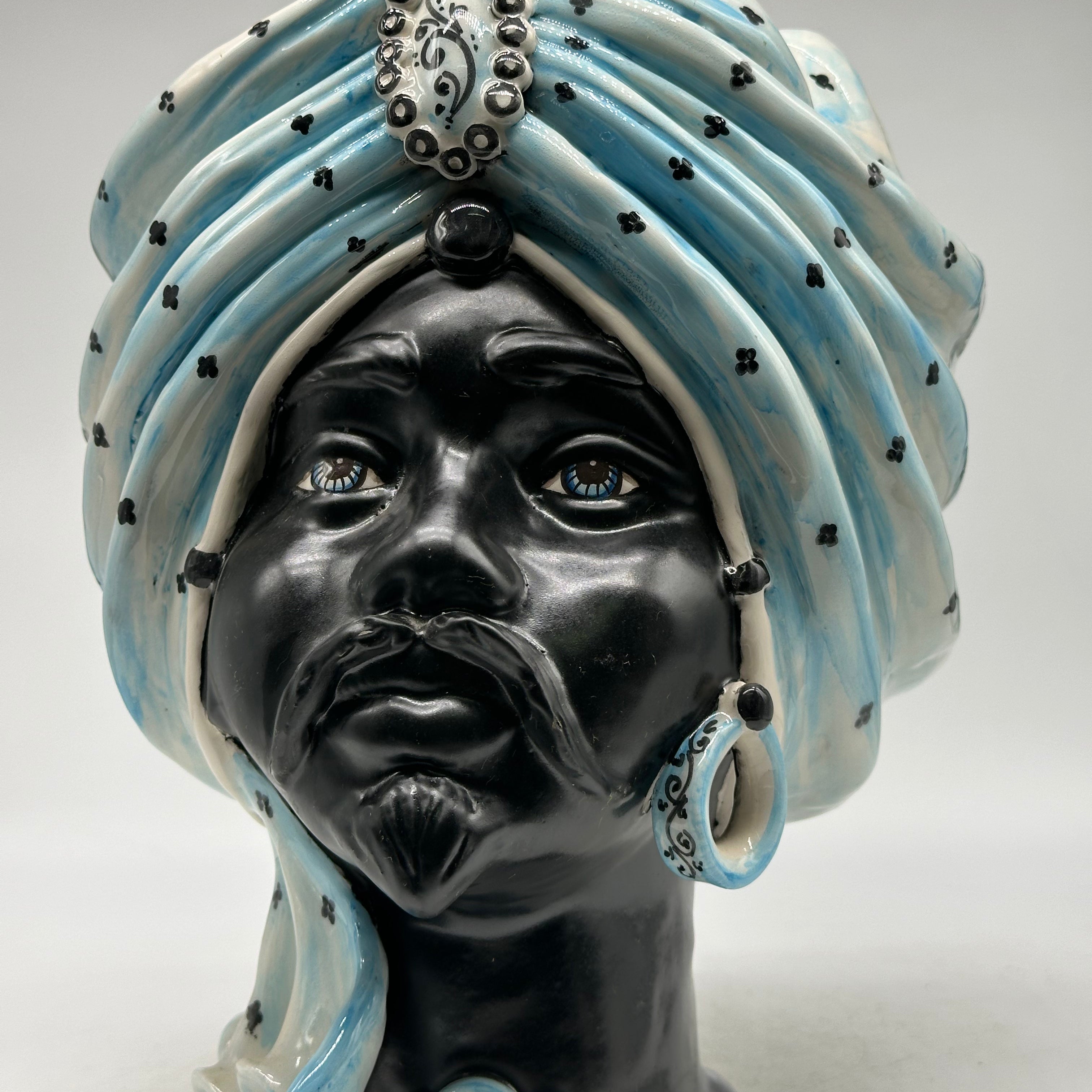 FINE SERIE - Testa di Moro Atena Uomo Ceramica Caltagirone cm H.30 L.23 Artigianale Celeste Pois Nero - TESTE DI MORO