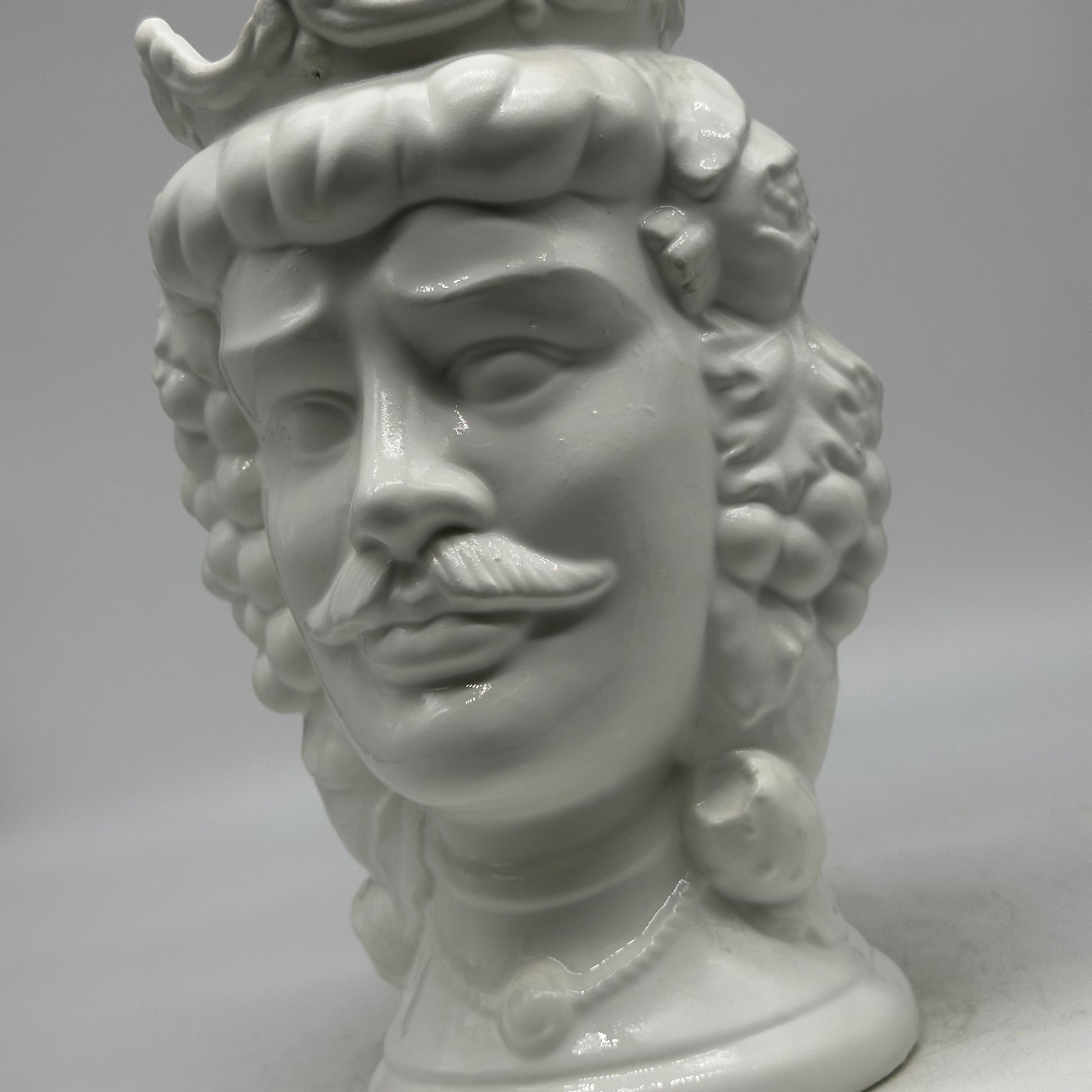 FINE SERIE - Testa di Moro Kalat Uomo Frutta Ceramica Caltagirone cm H.26 L.16 Artigianale Bianco Opaco - TESTE DI MORO