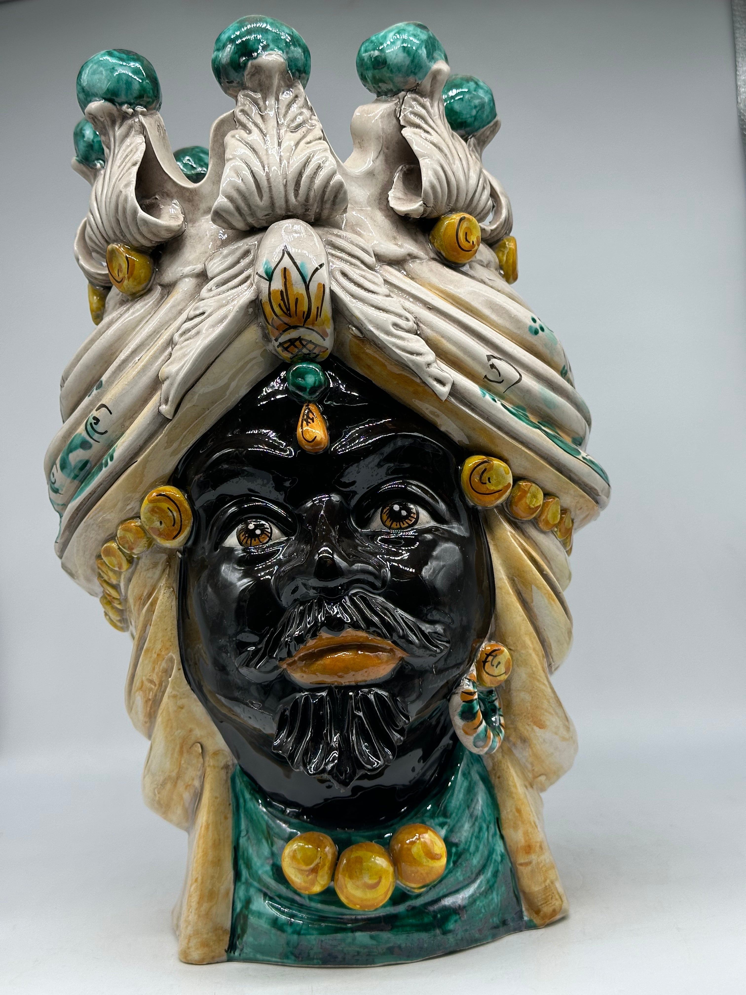 FINE SERIE - Testa di Moro Seicento Ceramica Caltagirone cm H.40 L.26 Artigianale Verde Ocra - Uomo - TESTE DI MORO
