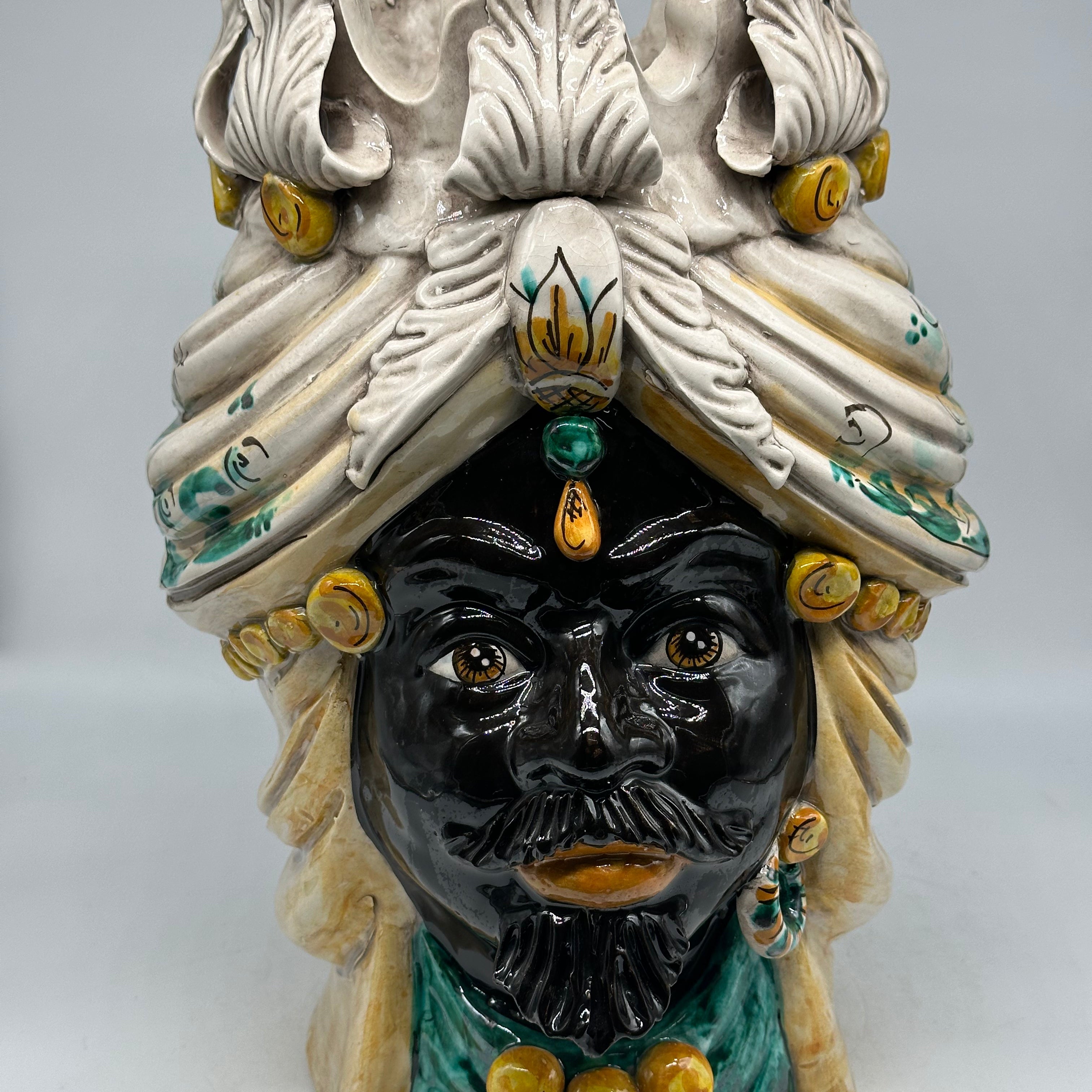 FINE SERIE - Testa di Moro Seicento Ceramica Caltagirone cm H.40 L.26 Artigianale Verde Ocra - Uomo - TESTE DI MORO
