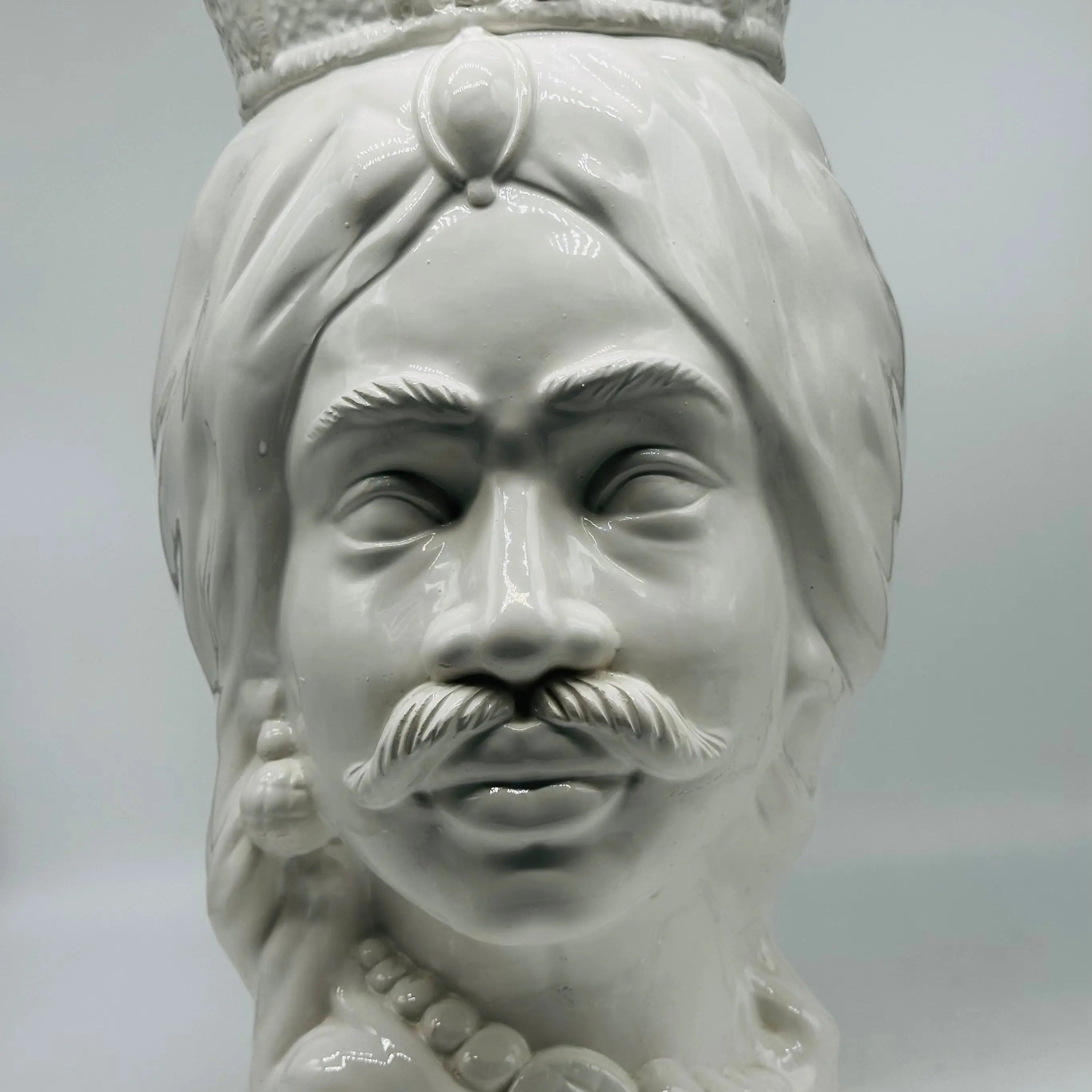 FINE SERIE - Testa di Moro Uomo Corona Retta Ceramica Caltagirone cm H.38 L.24 Artigianale Bianco DD CERAMICHE SICILIANE