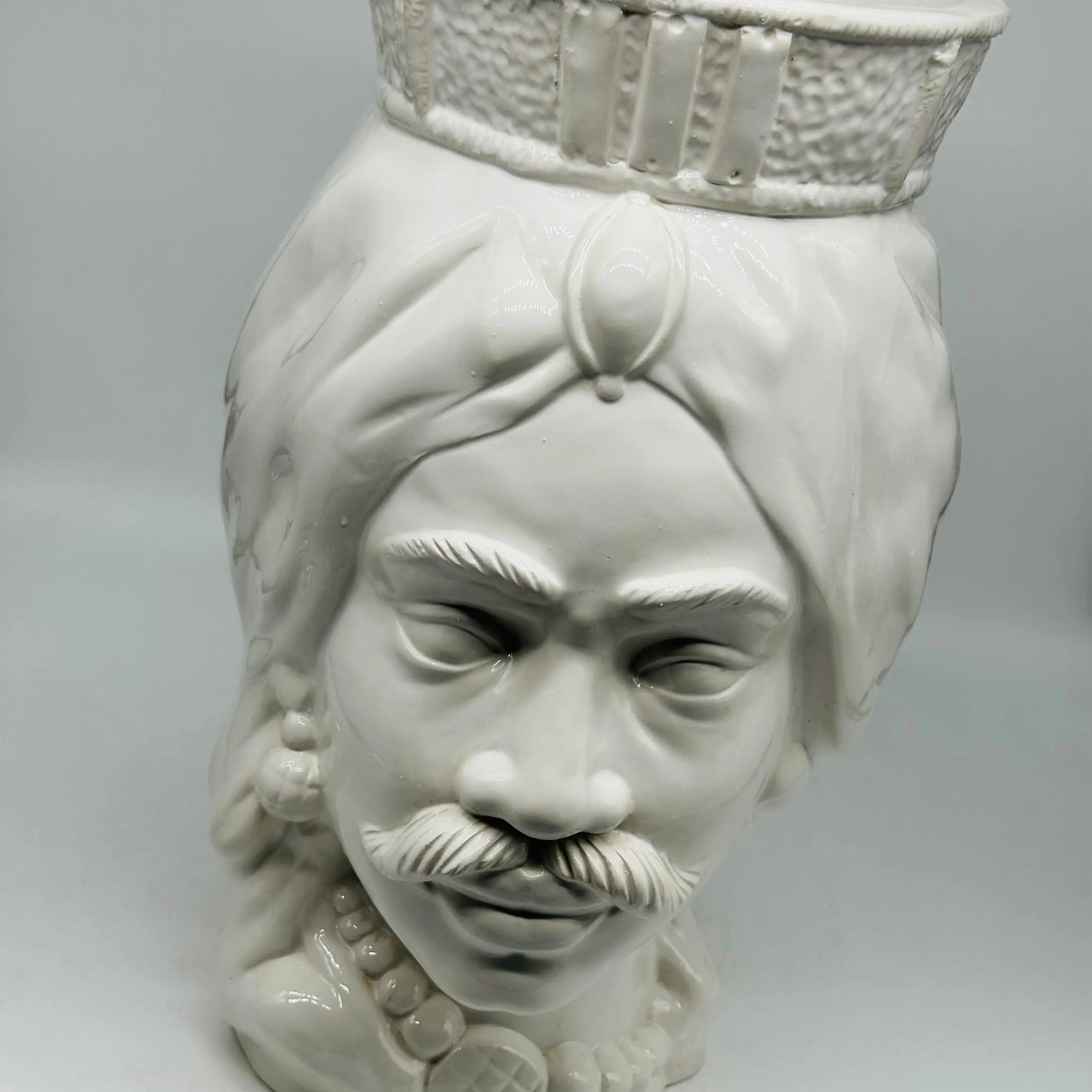 FINE SERIE - Testa di Moro Uomo Corona Retta Ceramica Caltagirone cm H.38 L.24 Artigianale Bianco DD CERAMICHE SICILIANE