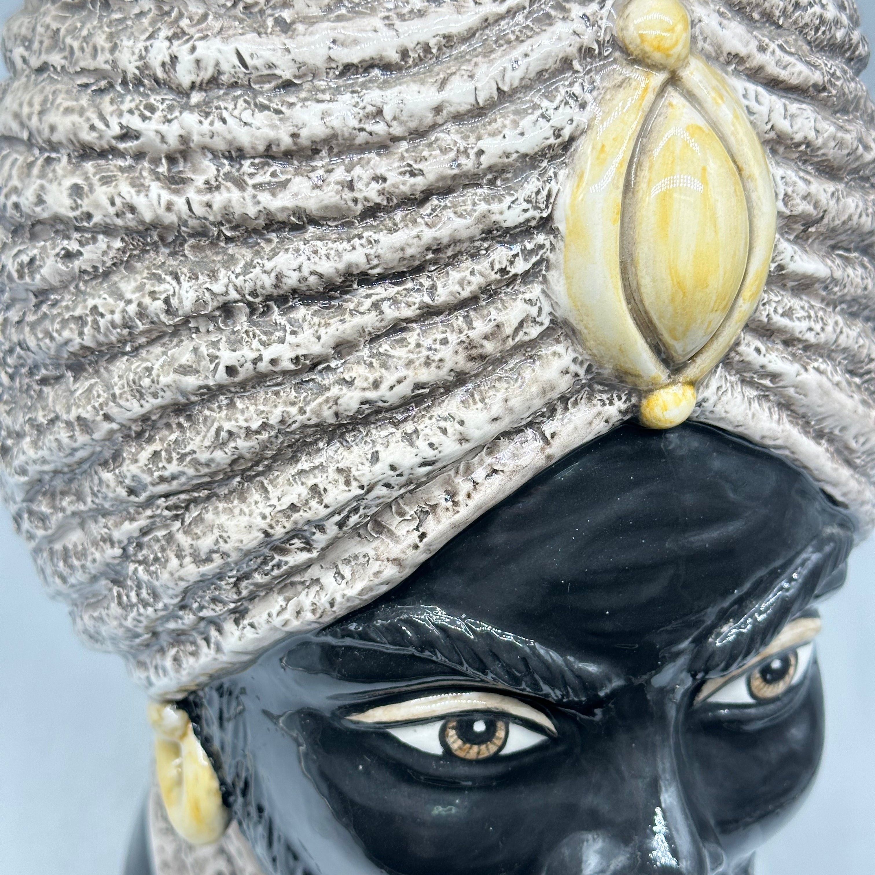 FINE SERIE - Testa di Moro Uomo Demetra Ceramica Caltagirone cm H.40 L.22 Artigianale Écru Giallo - Uomo - TESTE DI MORO