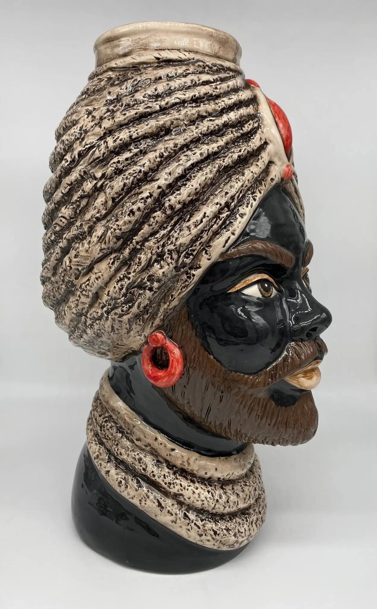 FINE SERIE - Testa di Moro Uomo Demetra Ceramica Caltagirone cm H.40 L.22 Artigianale Écru Rosso DD CERAMICHE SICILIANE