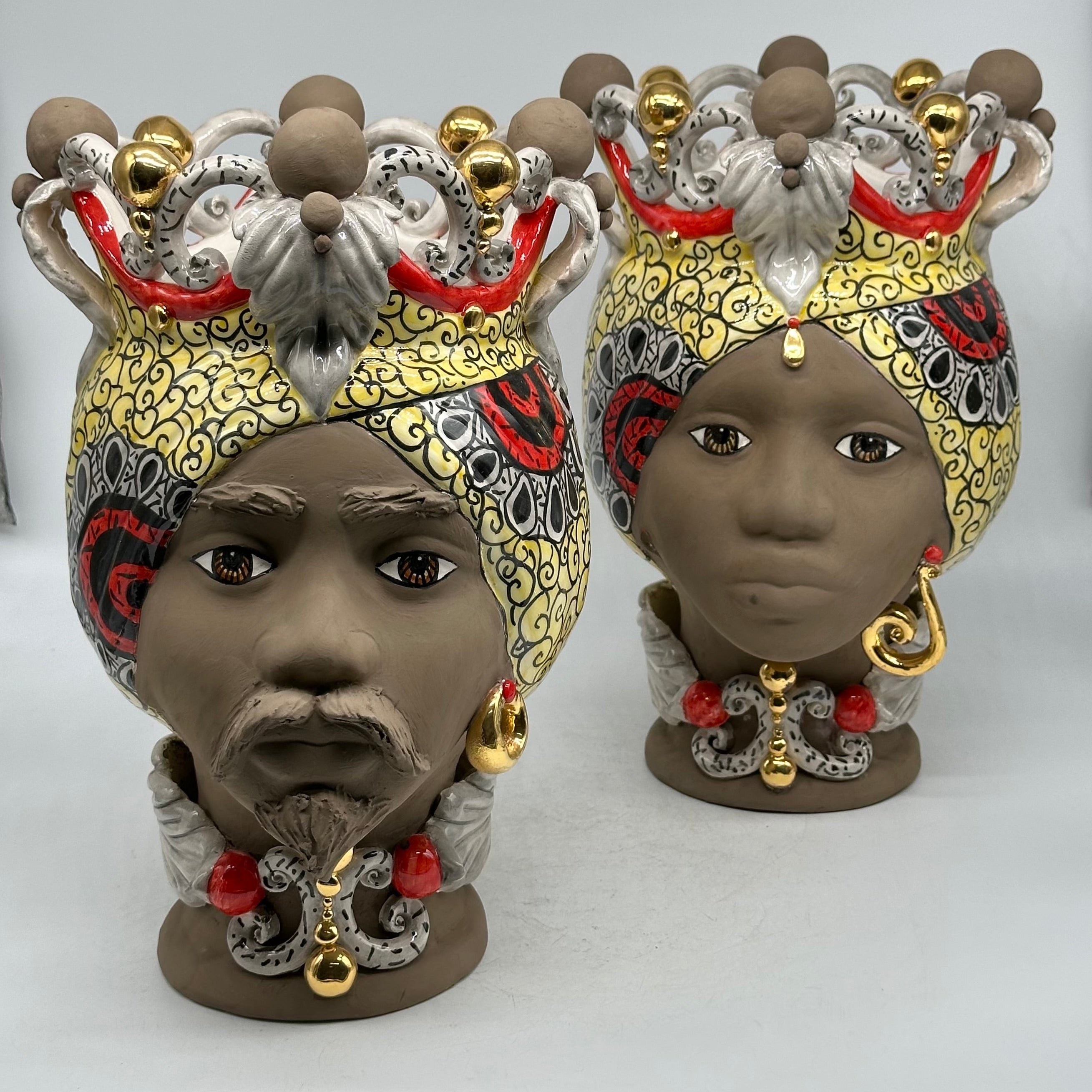 FINE SERIE - Teste di Moro Diana Ceramica Caltagirone cm H.30 L.20 Artigianale Écru Oro Sfere Fango - TESTE DI MORO