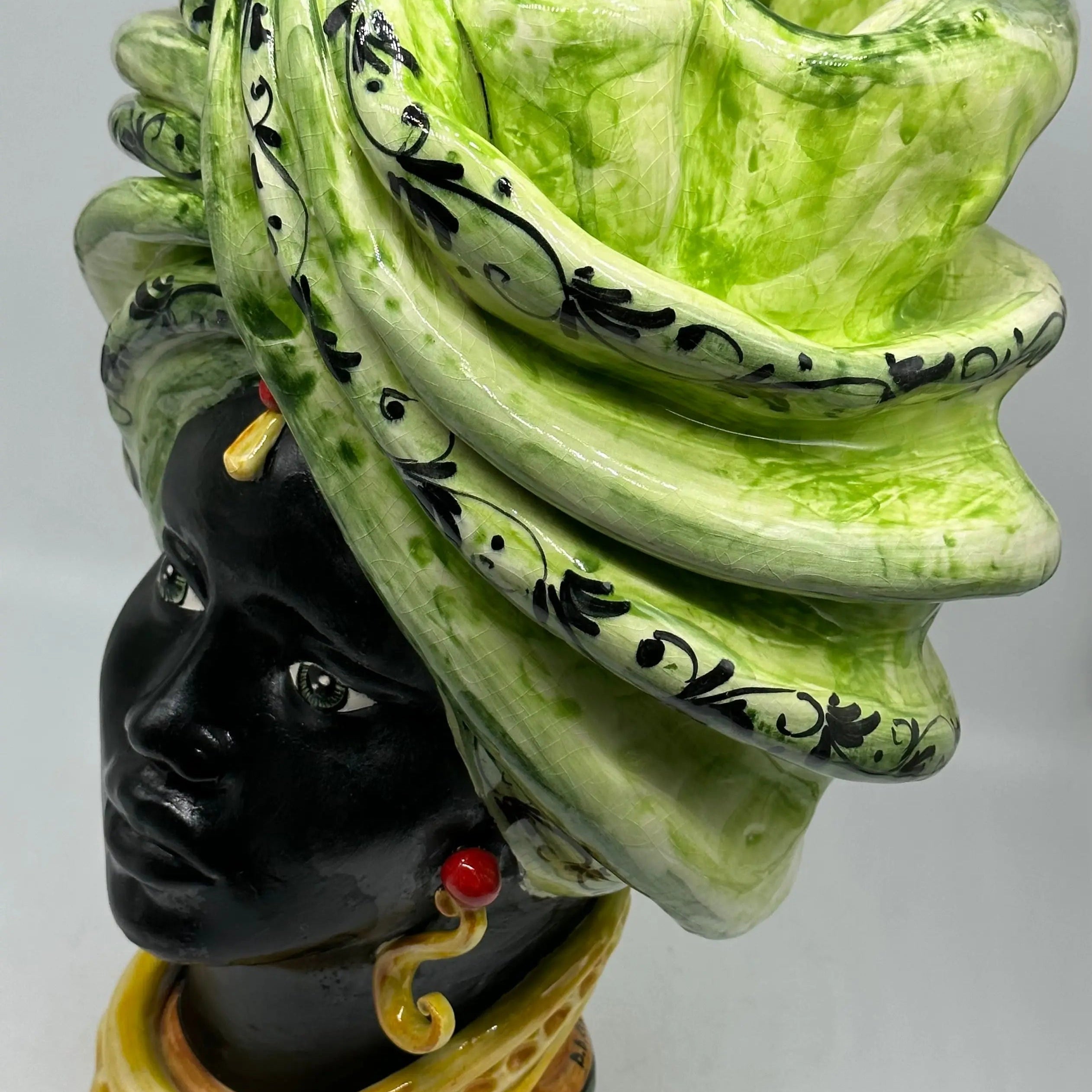 FINE SERIE - Teste di Moro Zeus Ceramica Caltagirone cm H.45 L.28 Artigianale Verde Nero DD CERAMICHE SICILIANE