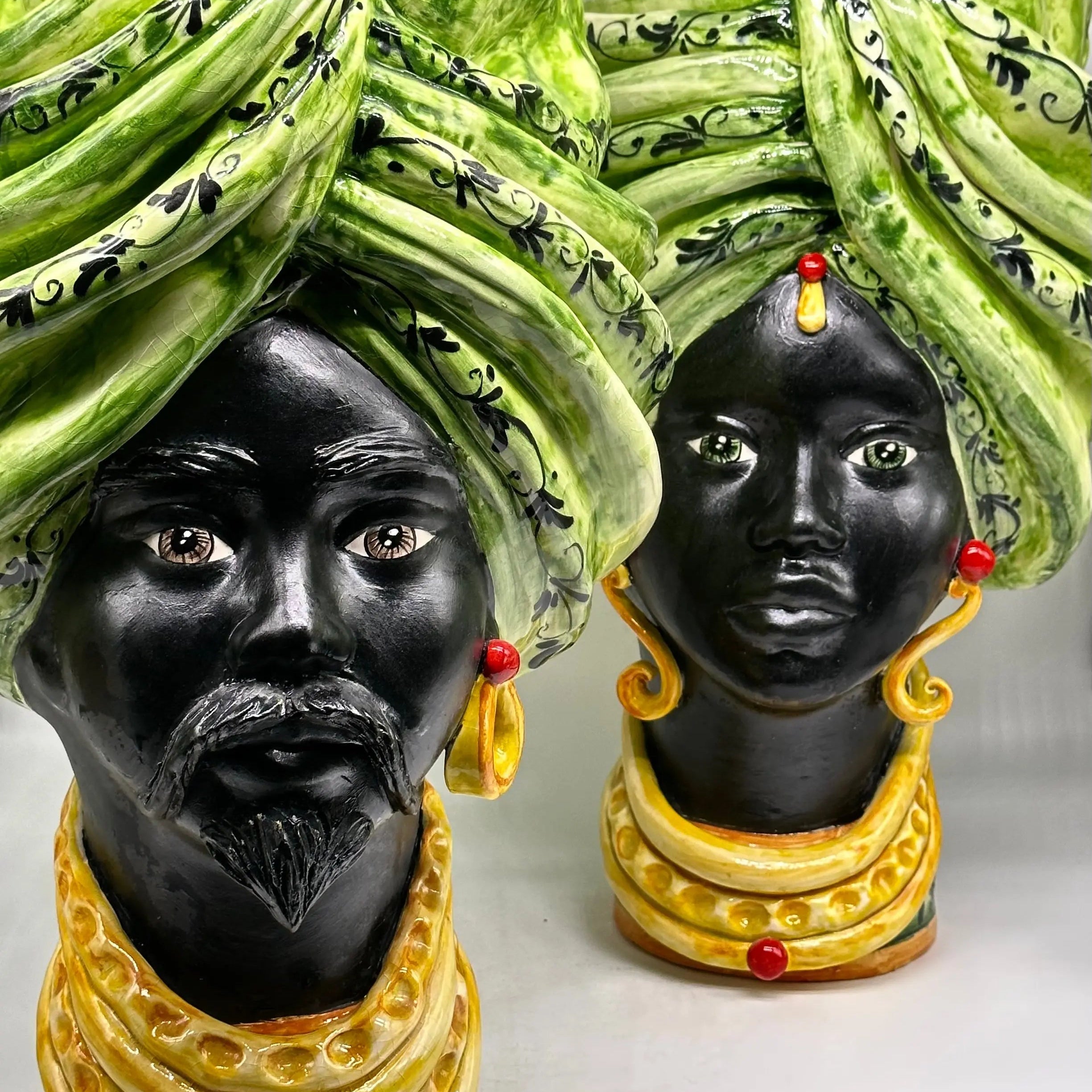 FINE SERIE - Teste di Moro Zeus Ceramica Caltagirone cm H.45 L.28 Artigianale Verde Nero DD CERAMICHE SICILIANE